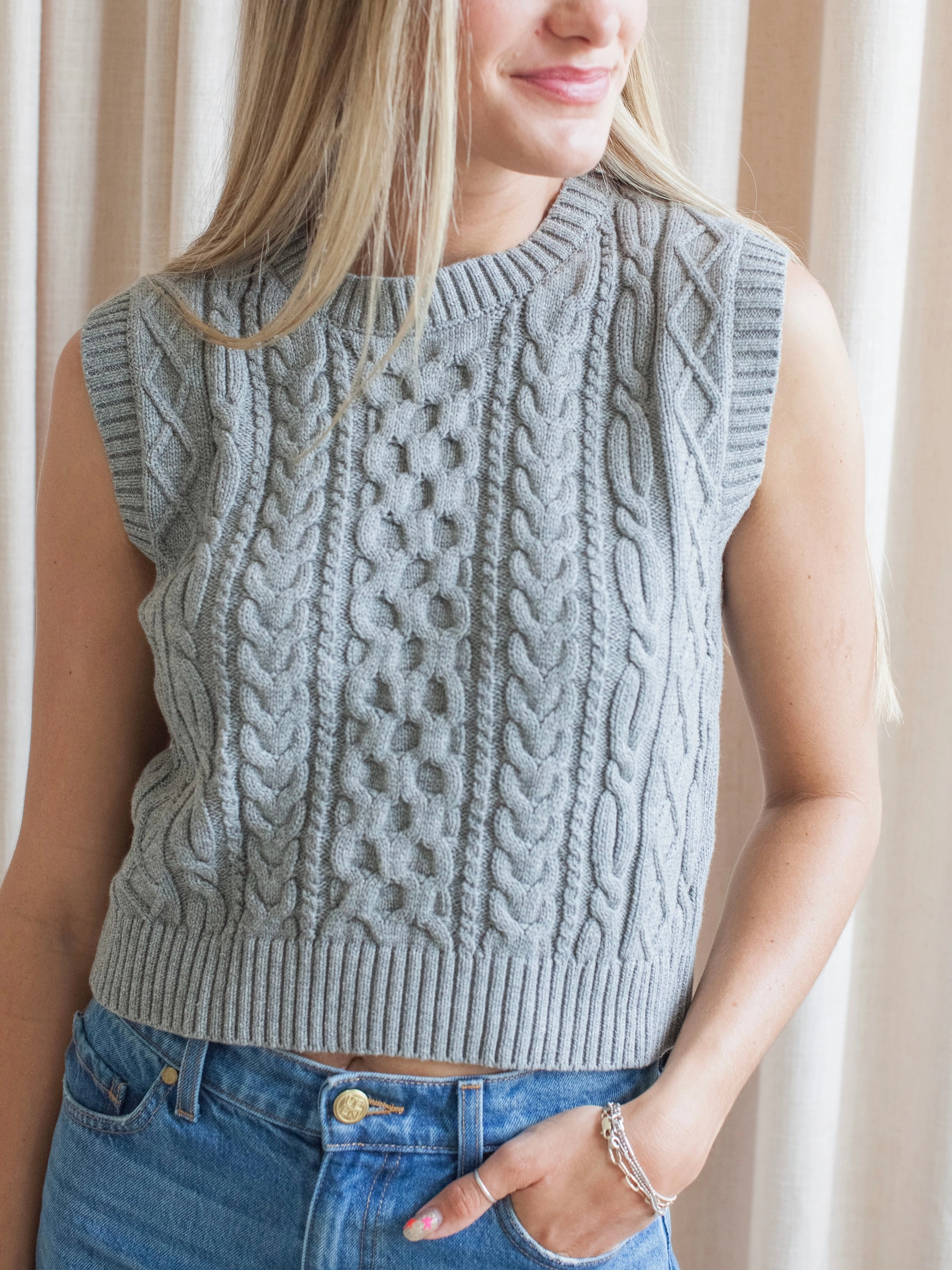 Colby Knit Vest - Grey Chic Comforted QuickDry Weave