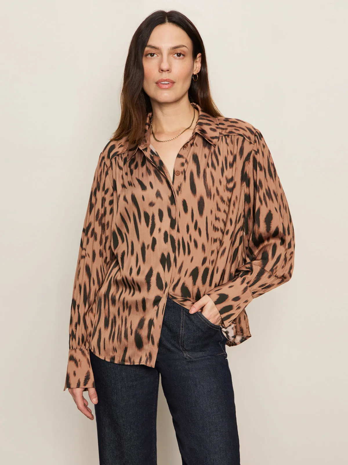 Colette Shirt Mocha Leo Casual and cool anti static coating