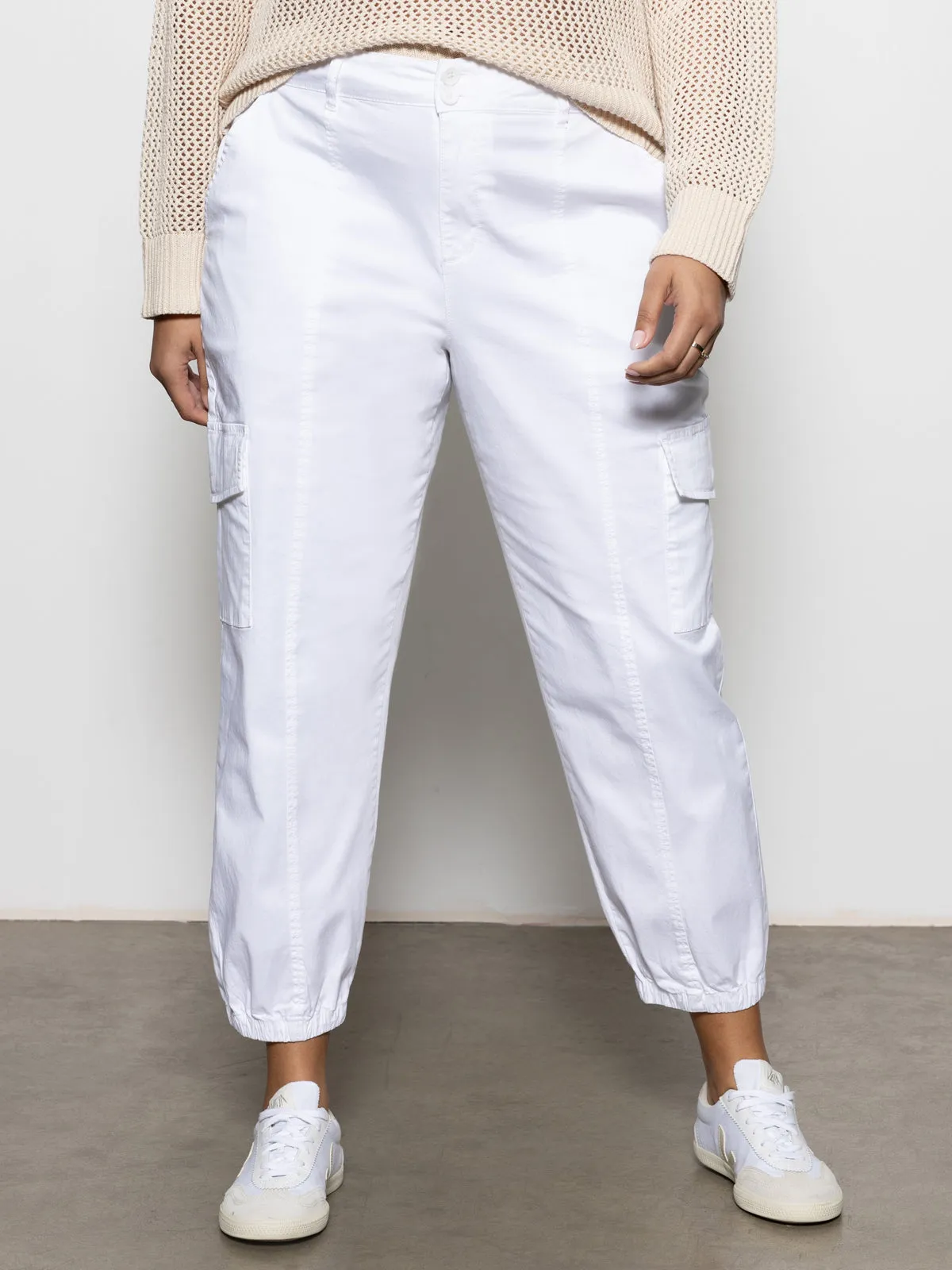 Perfectly Relaxed Outdoor Essentials Rebel Standard Rise Pant Brilliant White Extended Sizing