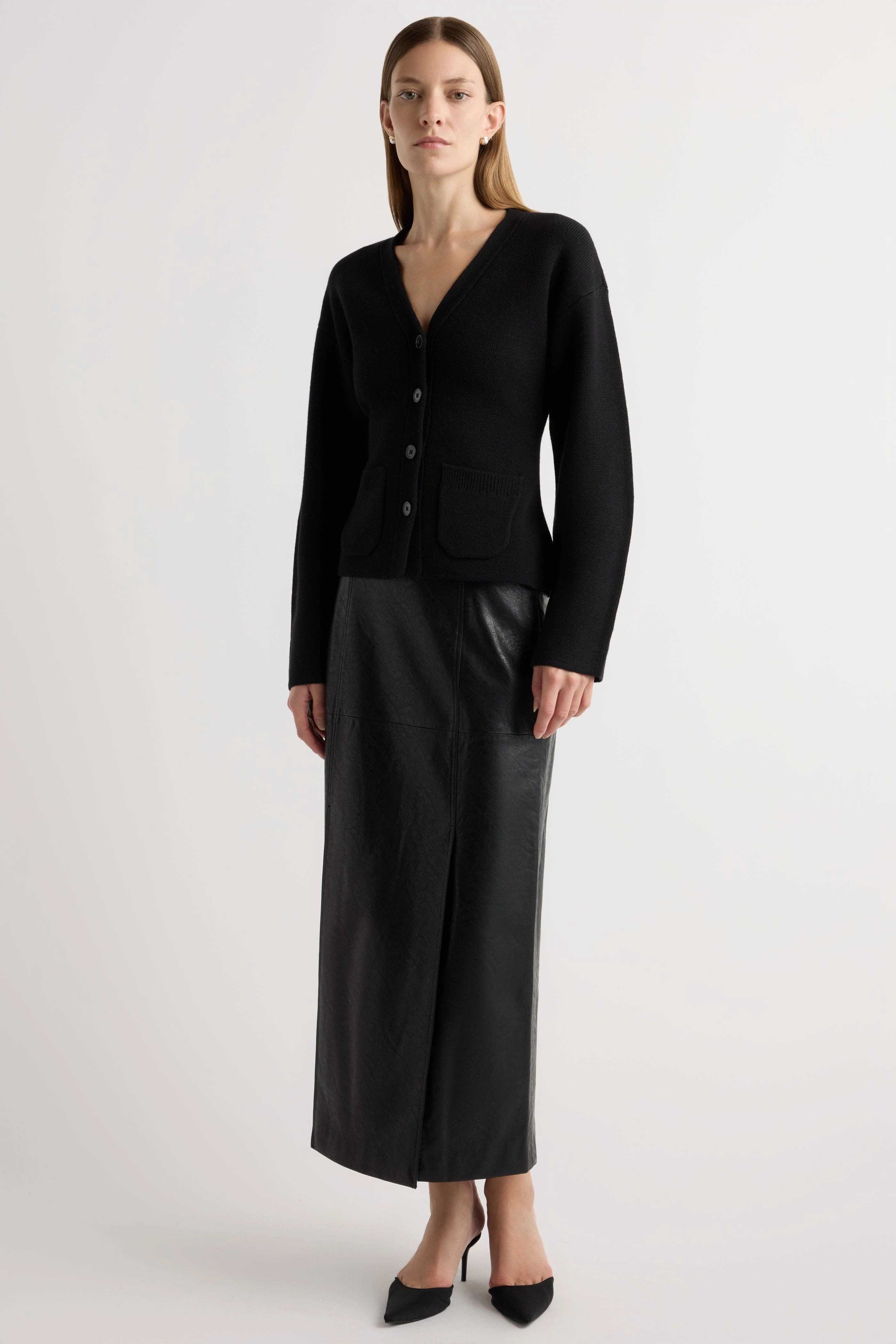 Elinor Organic Cotton-Wool V-Neck Cardigan Simple Look Fray Resistant Edges