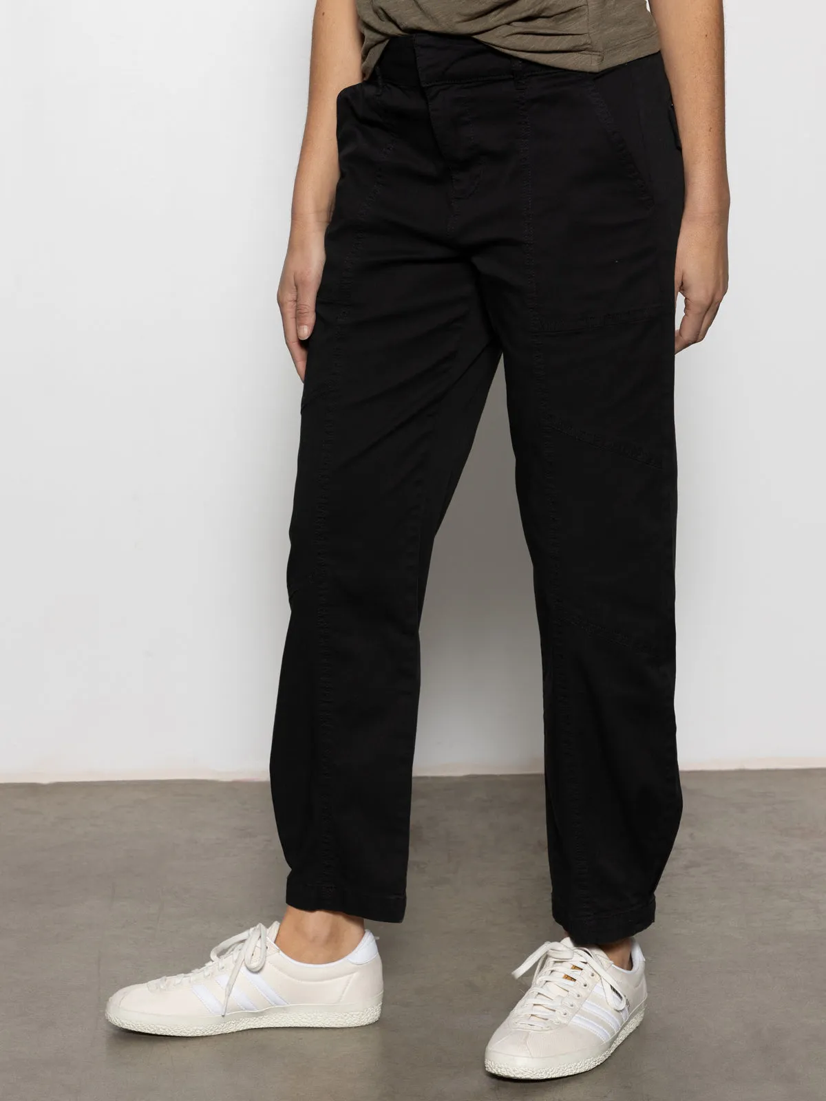 Cool Comfort MachineWashable Sahara Tapered Standard Rise Pant Black
