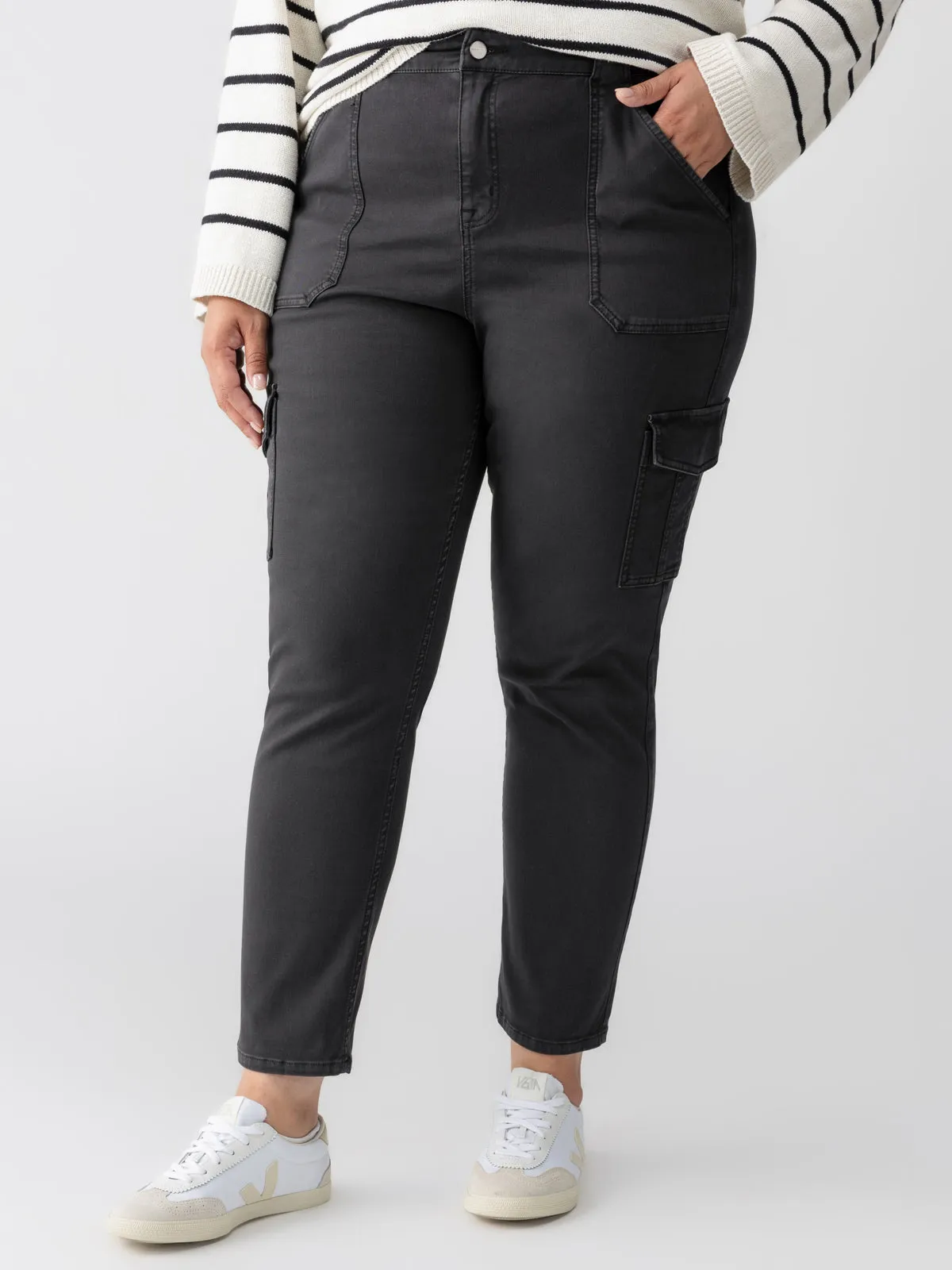 Sculpted Hayden Cargo Standard Rise Pant Black Extended Sizing Layer Comfort