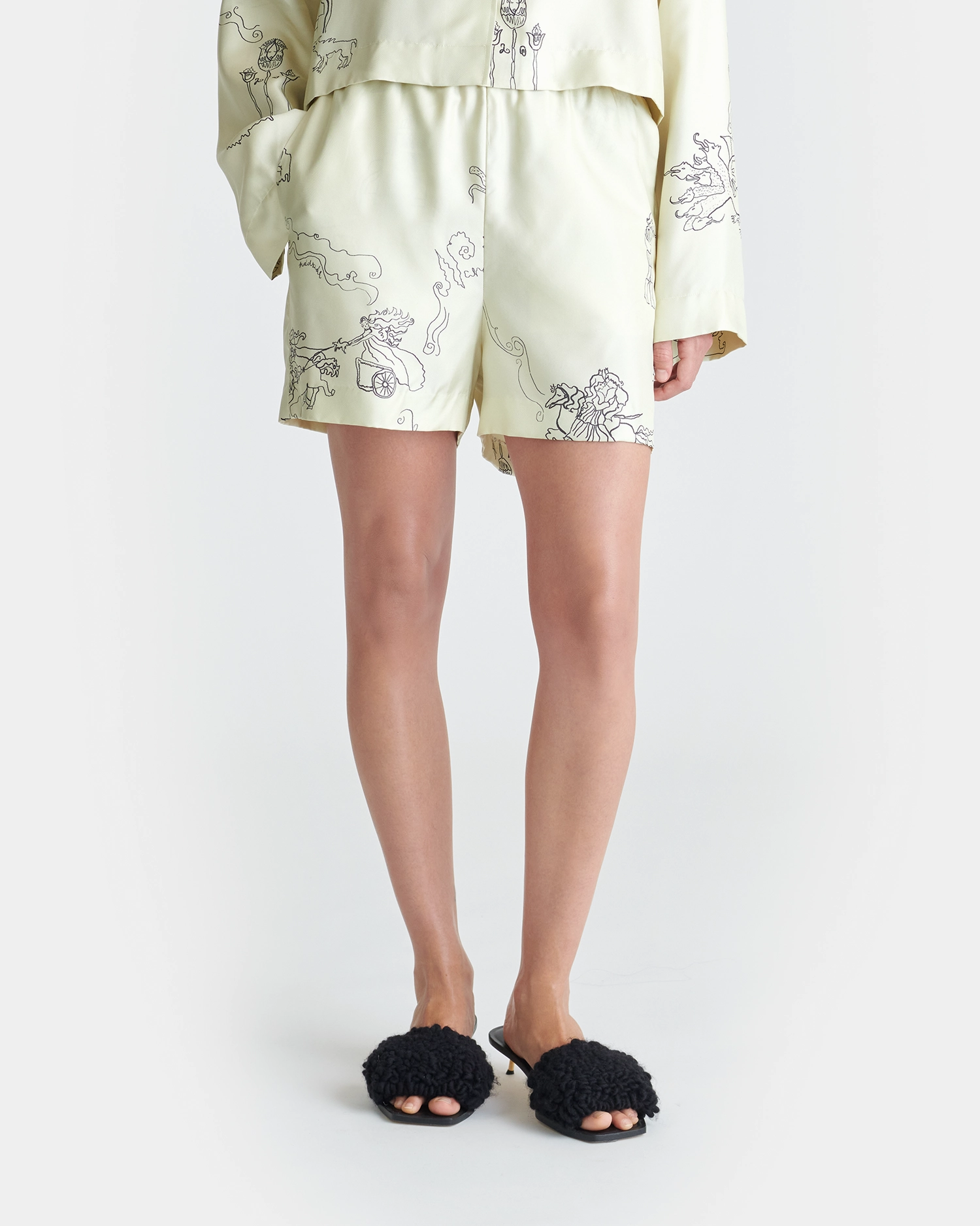 FunctionalZipper Dylla - Printed Tailored Silk Twill Shorts - Folktale
