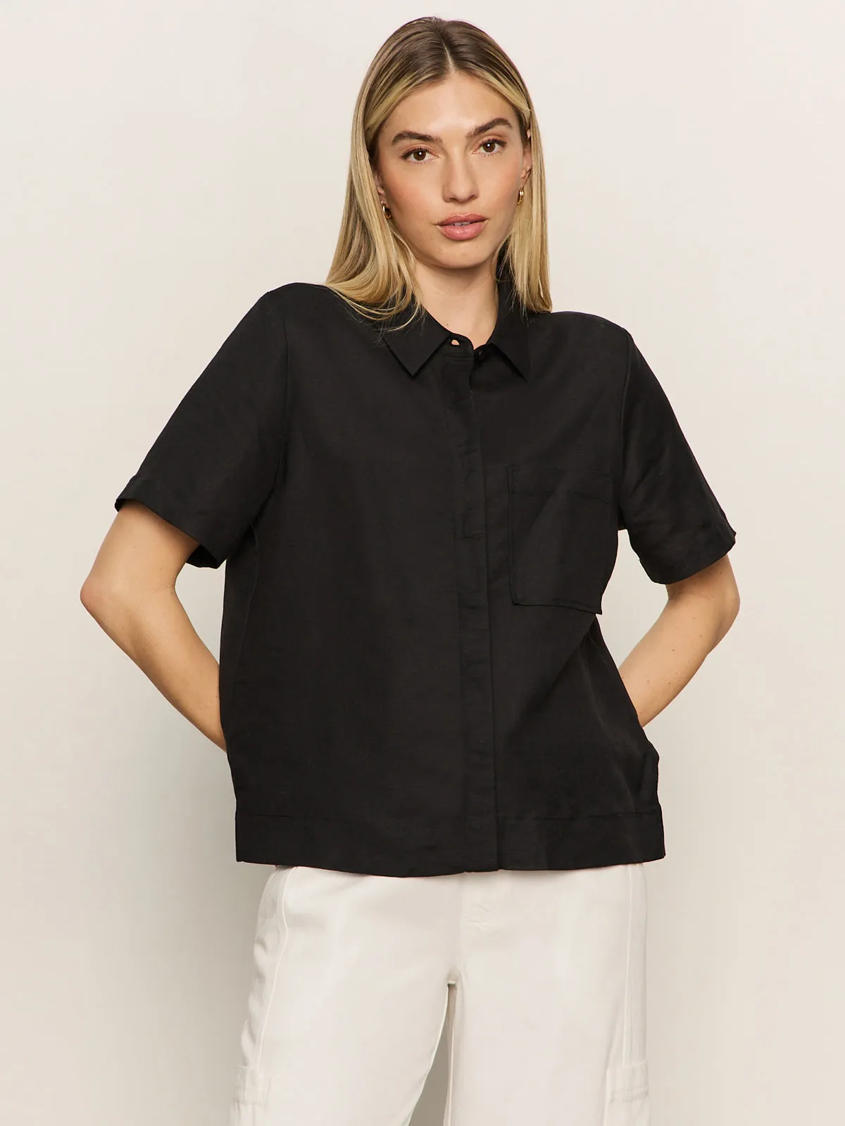 Relaxed Vacation Shirt Black Slim Fit Comfort Essential Fit