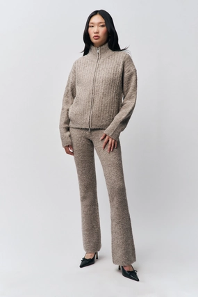 Cozy Loopback Fabric Crisp Texture Peyton Pant