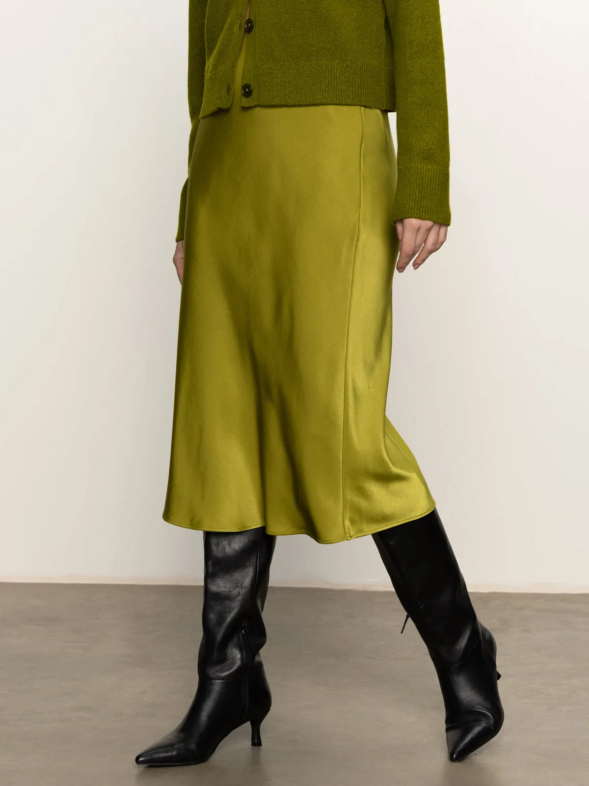 Ultra Comfort Everyday Midi Skirt Martini Olive