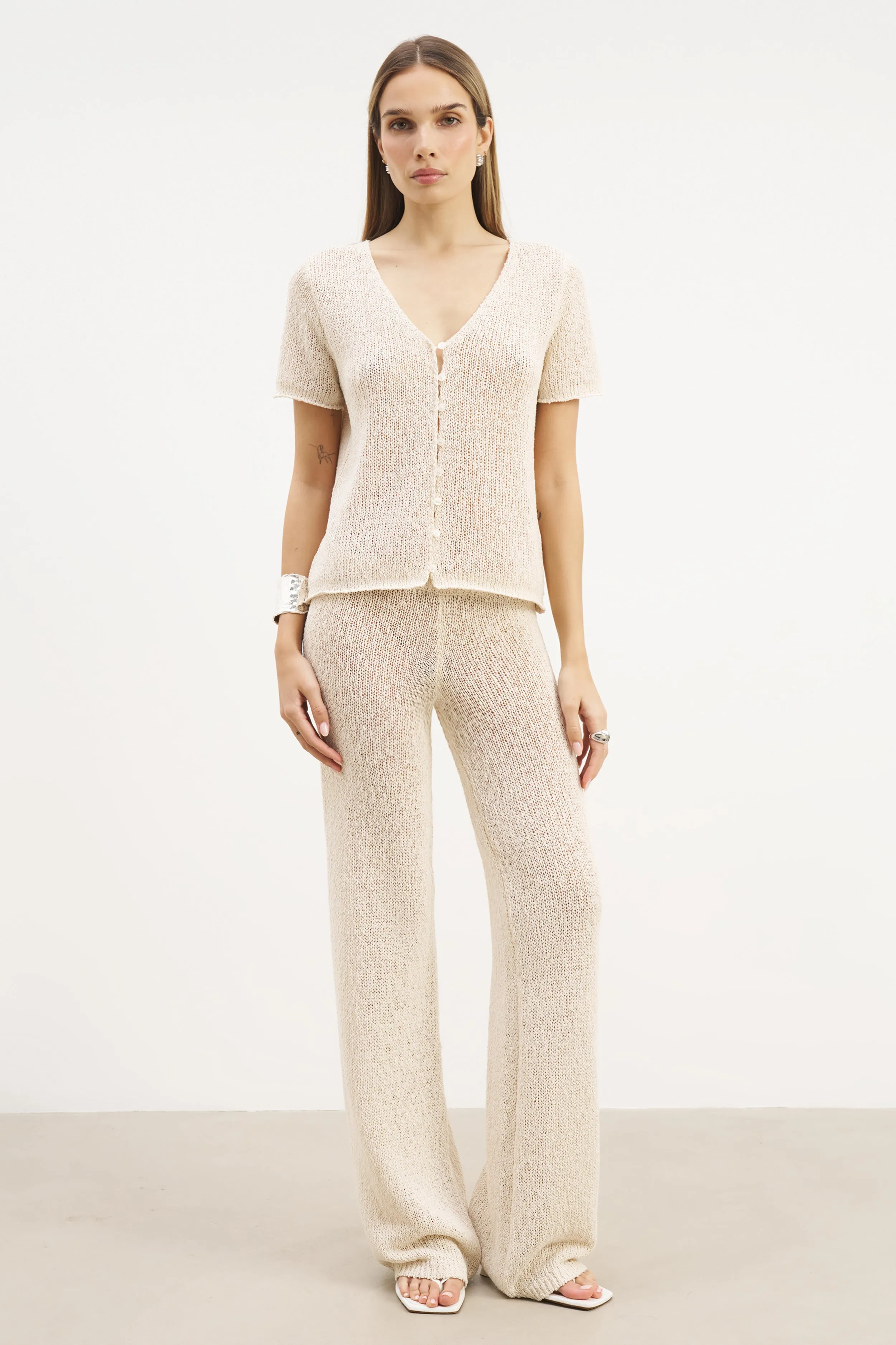 Reinforced Shoulder Seams Comfortable Fabric Crochet Knit Button Up Top - Cream