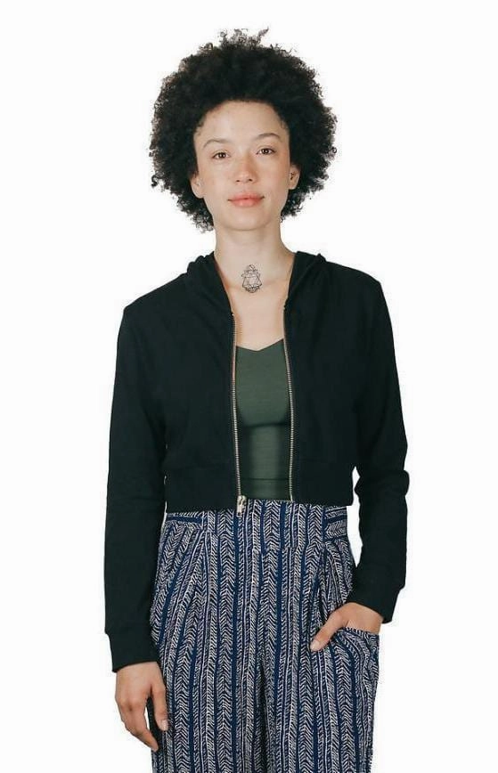 Soft Palette All Fit Look Cropped Hoodie In Black