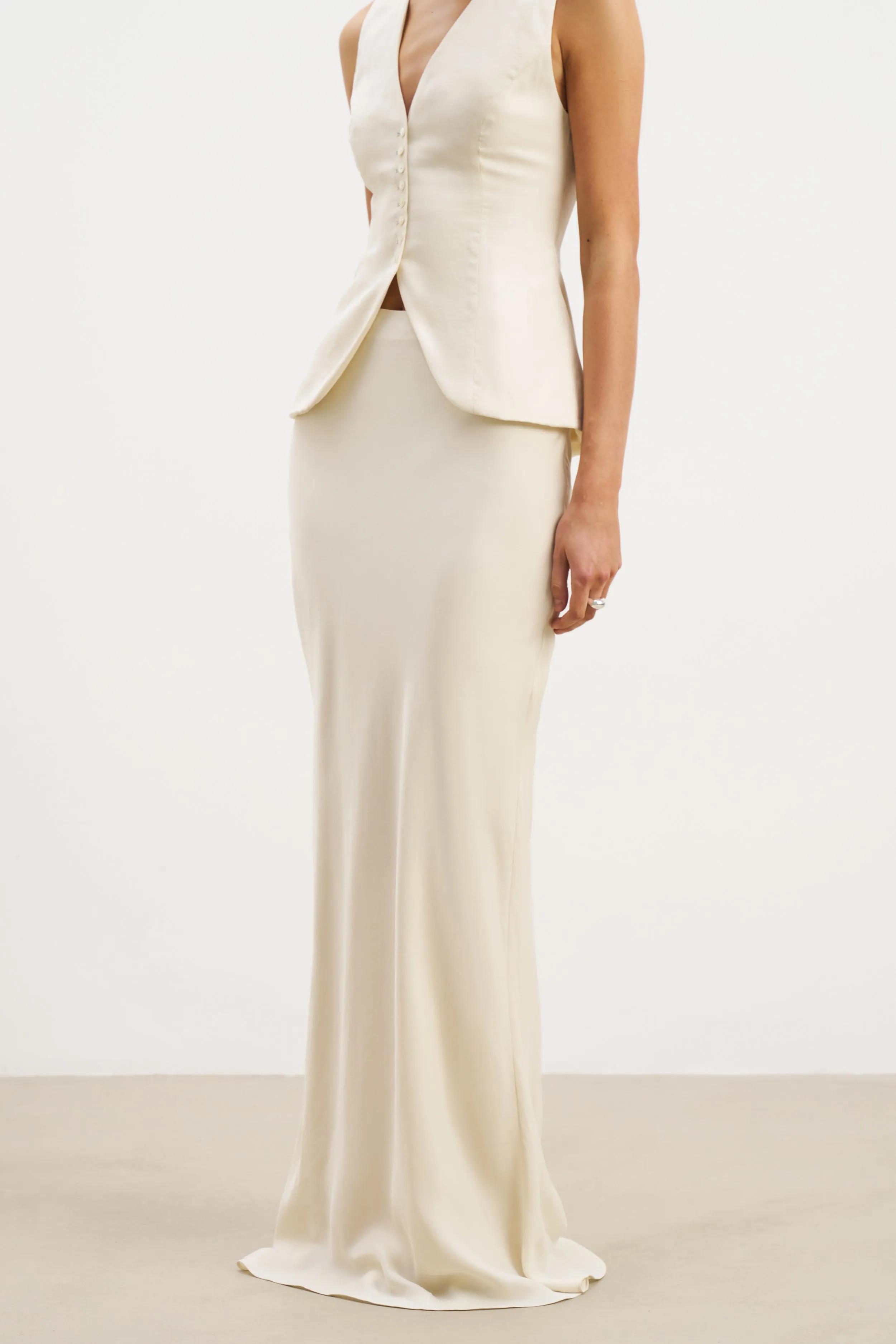 Flexible Comfort Seamless Finish Cupro Bias-Cut Maxi Skirt - Champagne