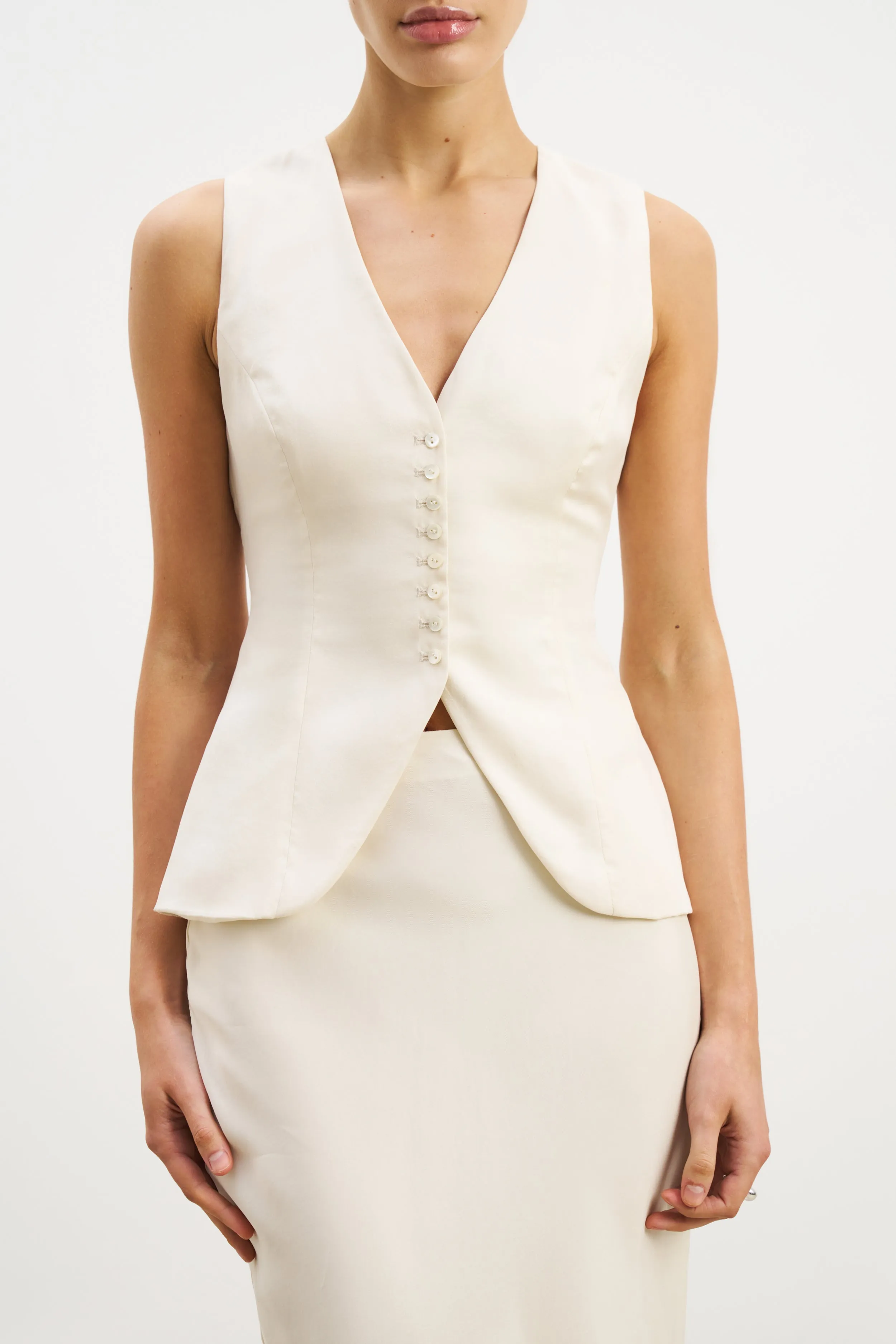 Double Layered Hood Assembly Tailored Placket Cupro Delicate Peplum Waistcoat - Champagne