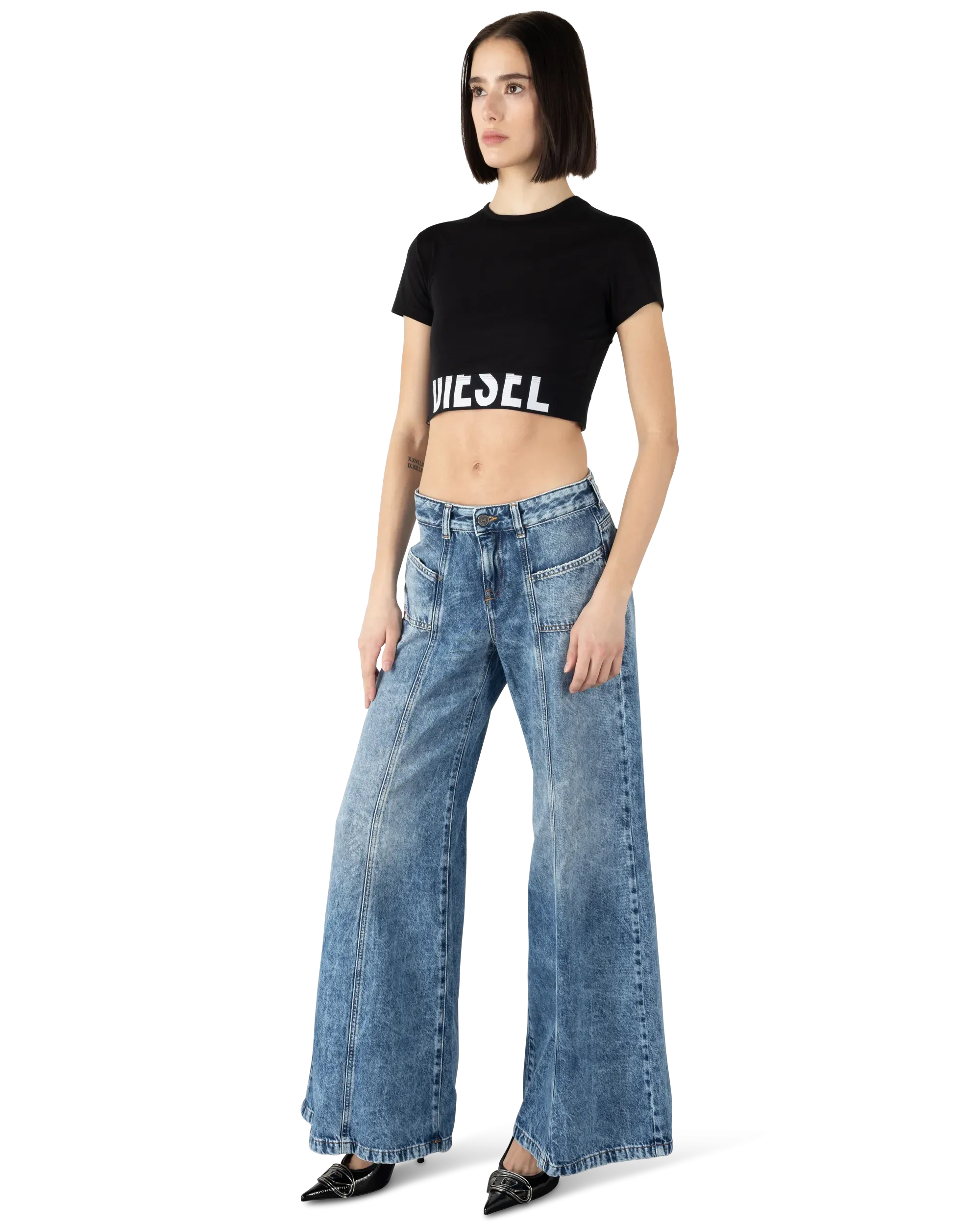 D-Akii Flared Low Rise Jeans