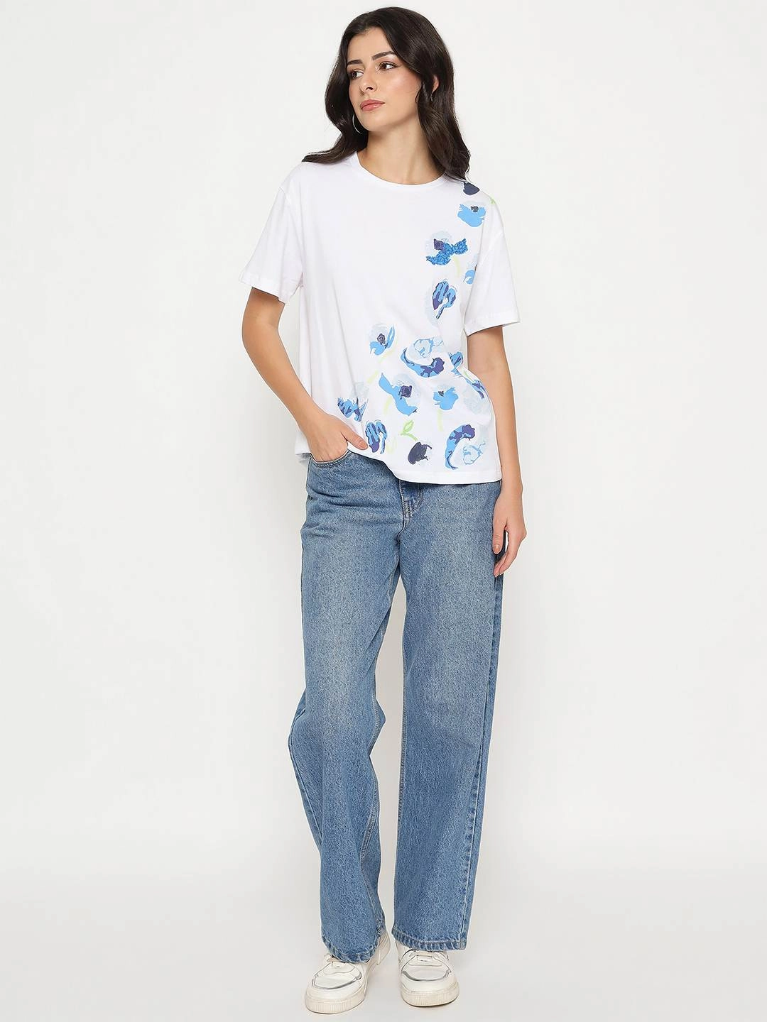 Longline Hemline Crew Neck Design Madame Abstract Print Half Sleeve White Cotton T-shirt