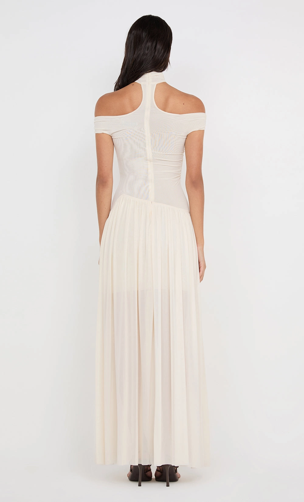 Minimalist Elegance DEIJA OFFSHOULDER MAXI DRESS - BUTTERCREAM