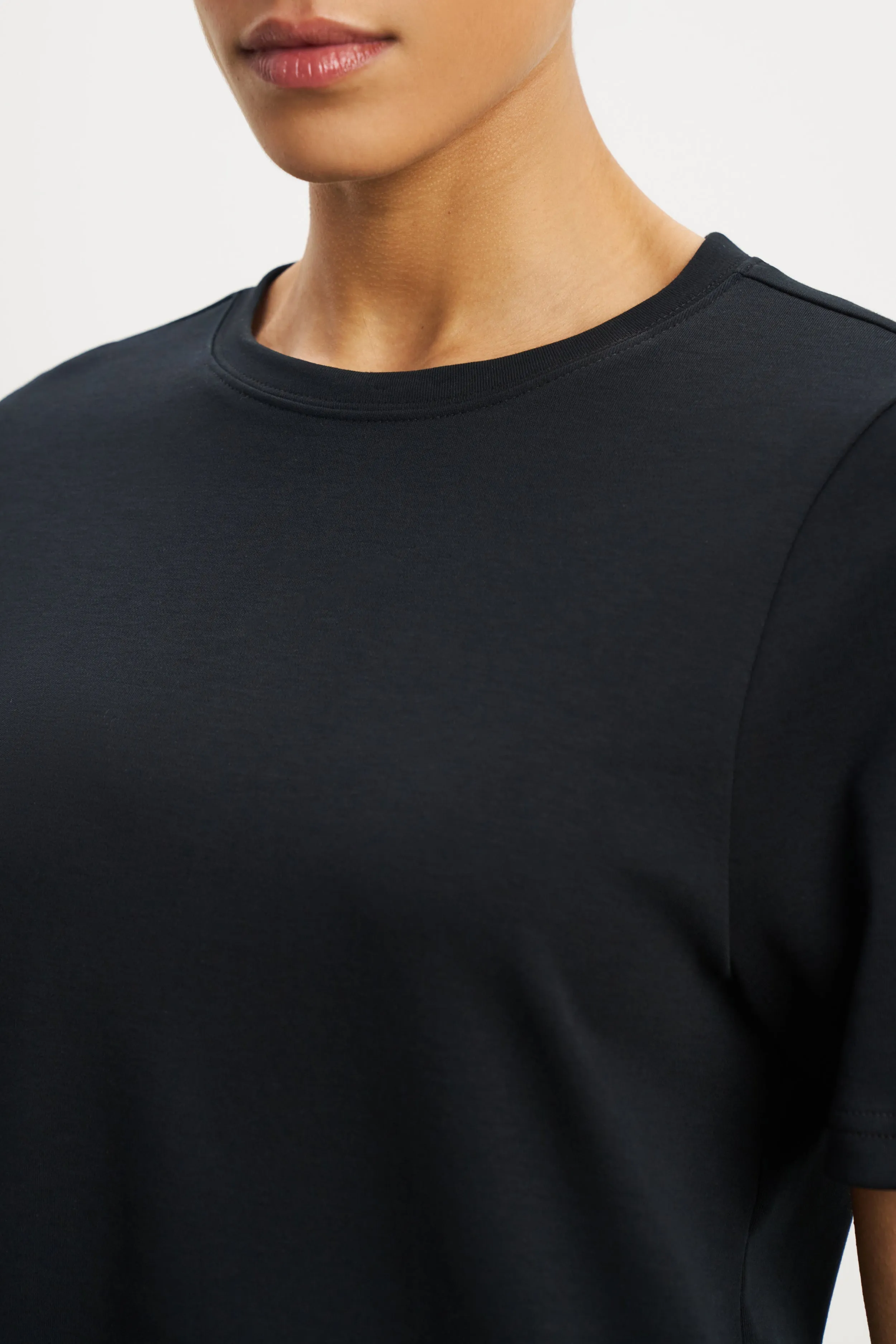Classic Regular T Shirt - Black Minimalist Collar