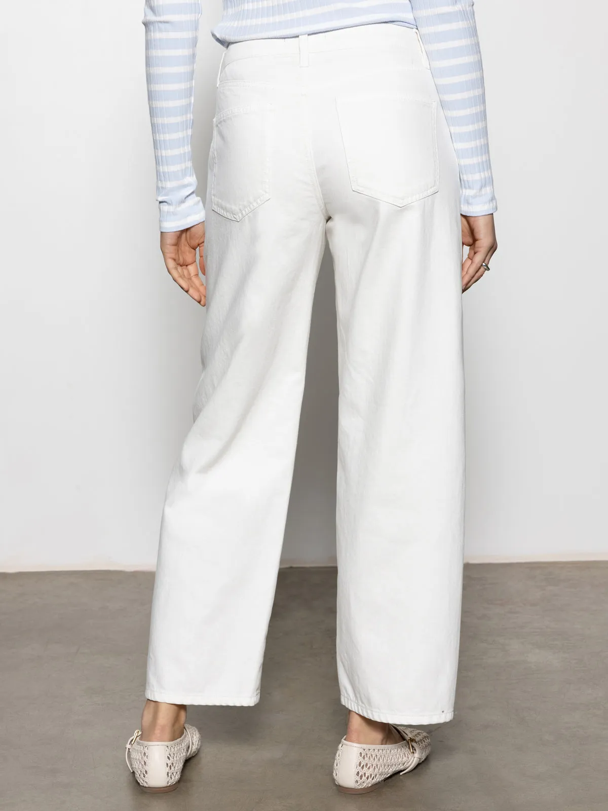 District Column Standard Rise Ankle Jean Bleached White Fashion Staple Mid-rise fit