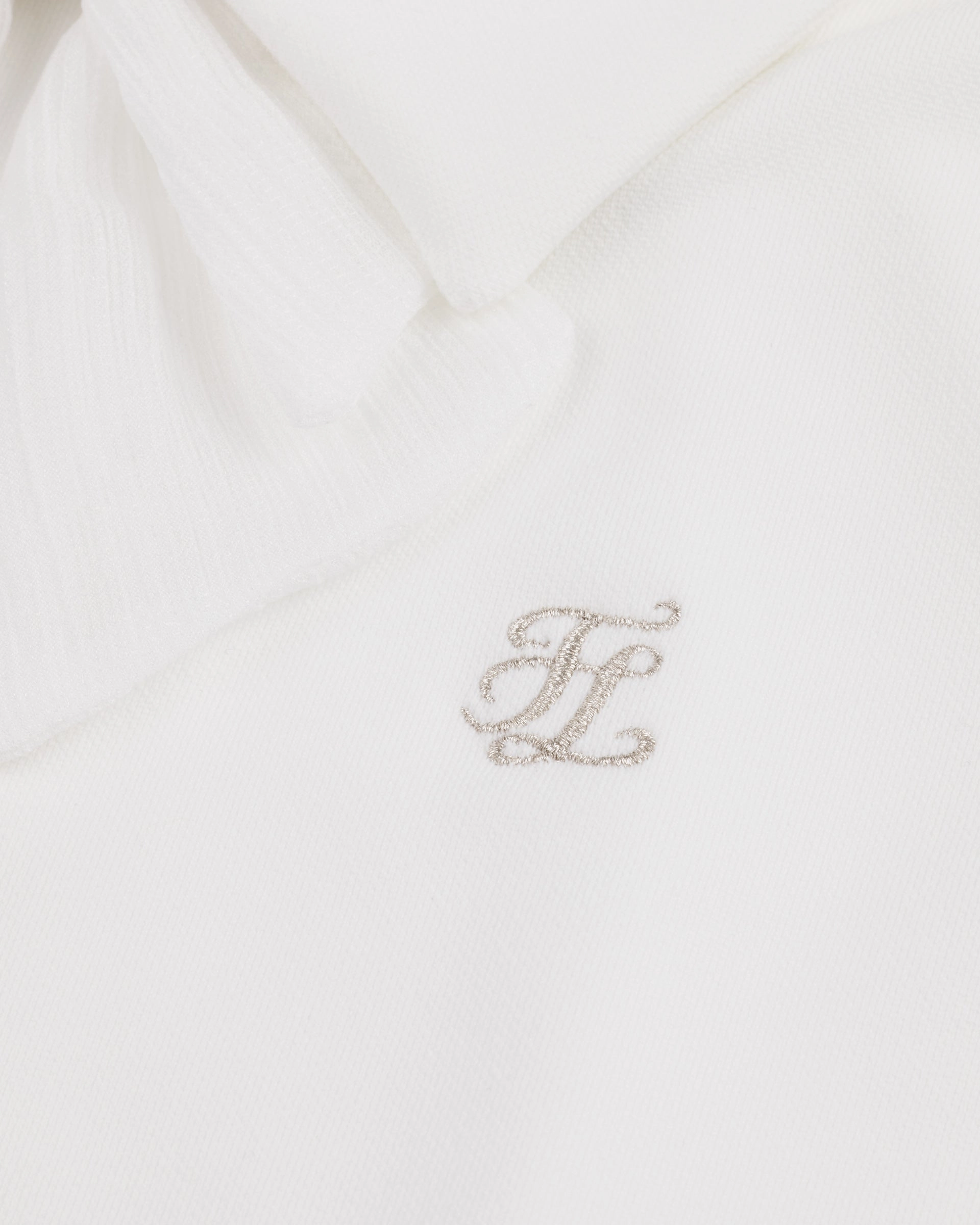 Double chiffon ribbon collar T-shirt - Ivory HypoallergenicConstruction