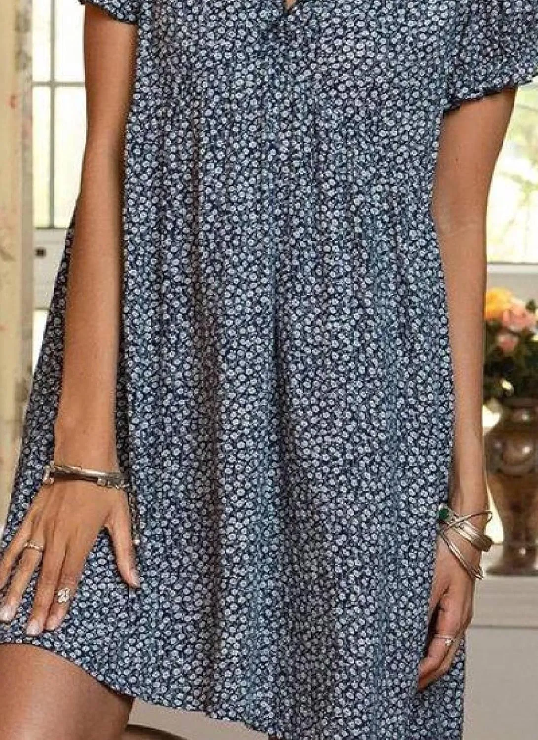 Dresses for Women V Neck Short Sleeves Stylish Blue and White Floral Printed Summer Beach Vacation Mini Shift Dress