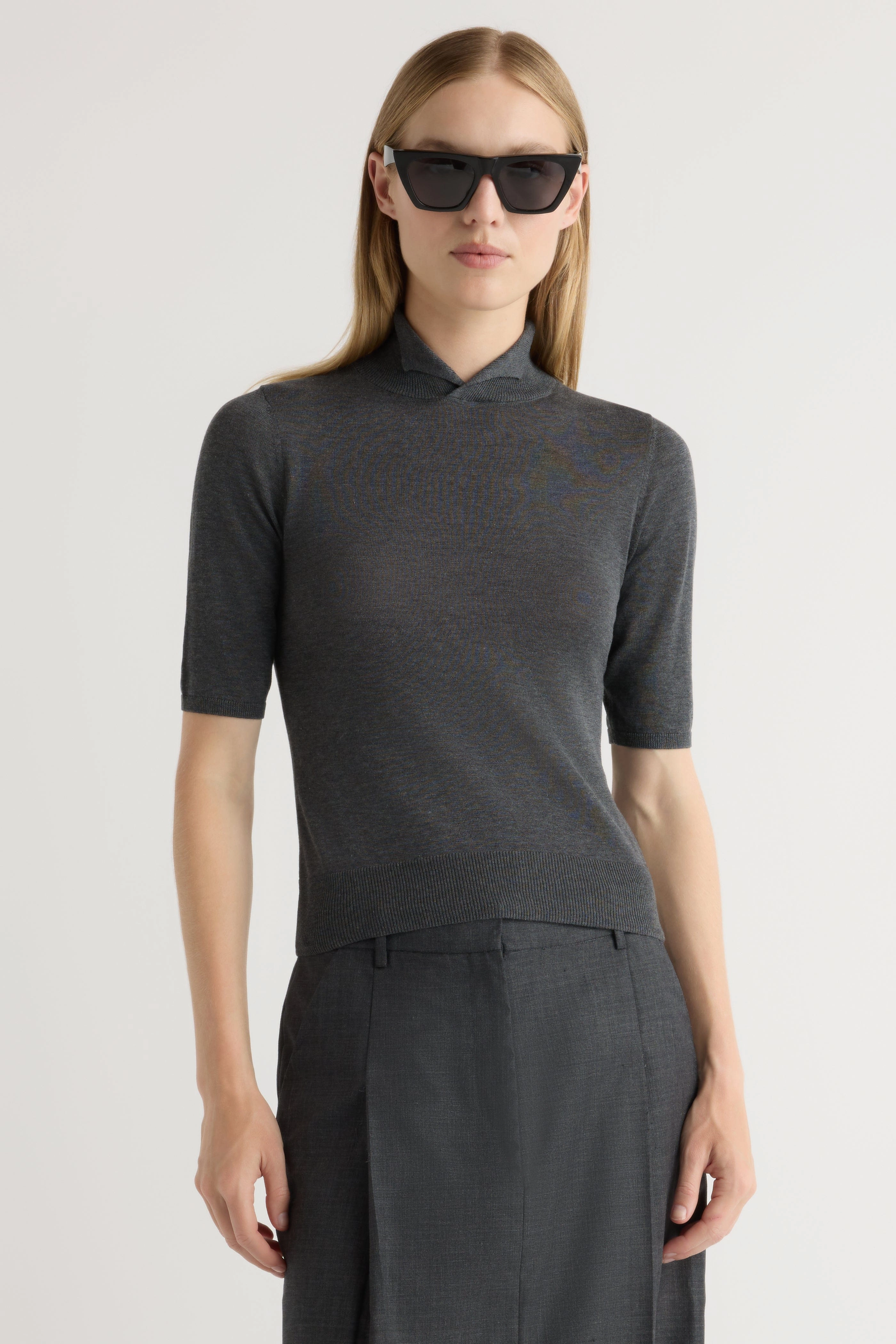 Gia Cotton-Silk Turtleneck Knit Top StainRepellentCoating AntiPillingSurface