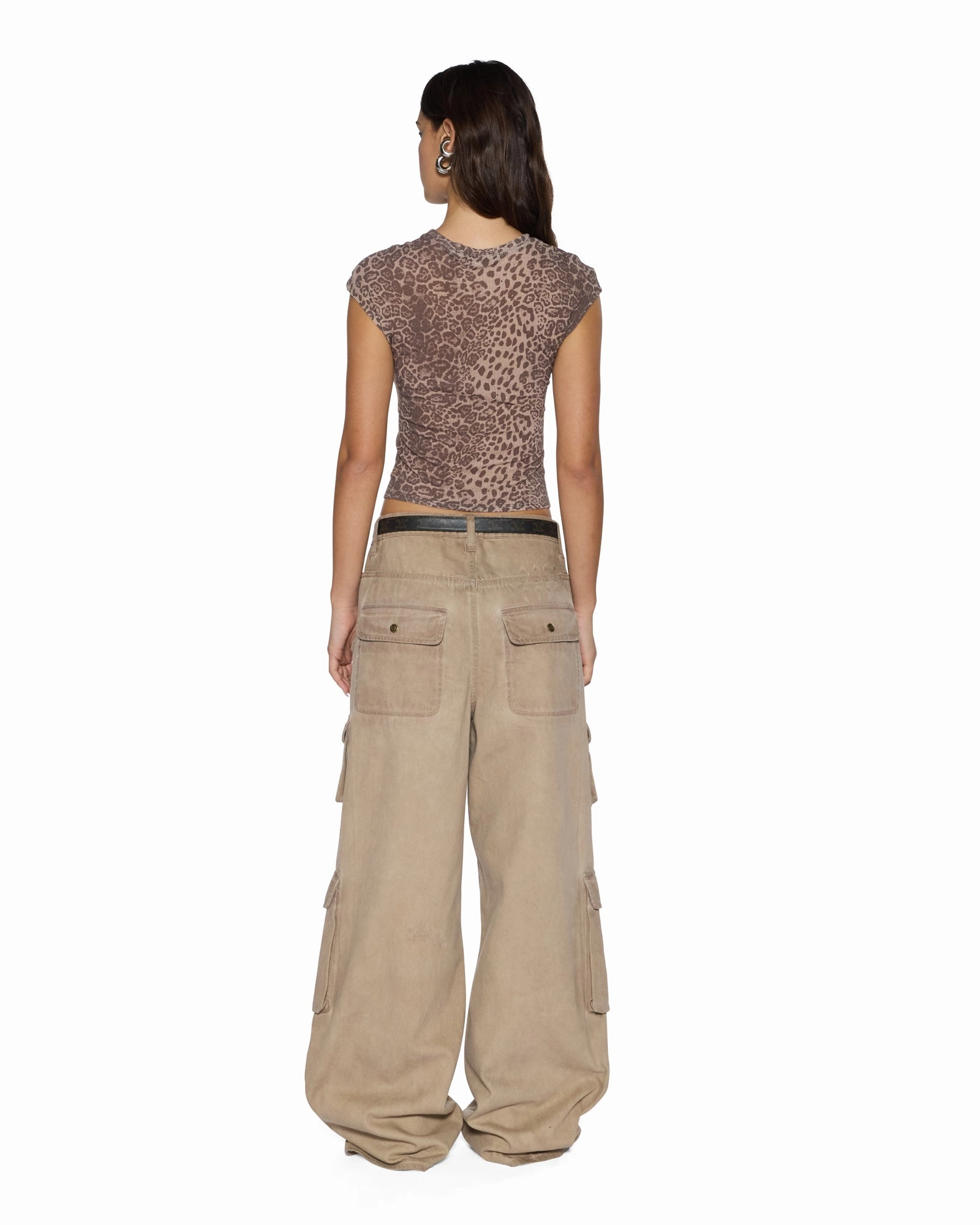 STAPLE SS TEE LEOPARD VersatileLayering