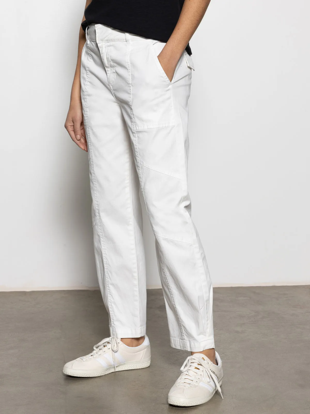 Sahara Tapered Standard Rise Pant Chalk Comfy Shape