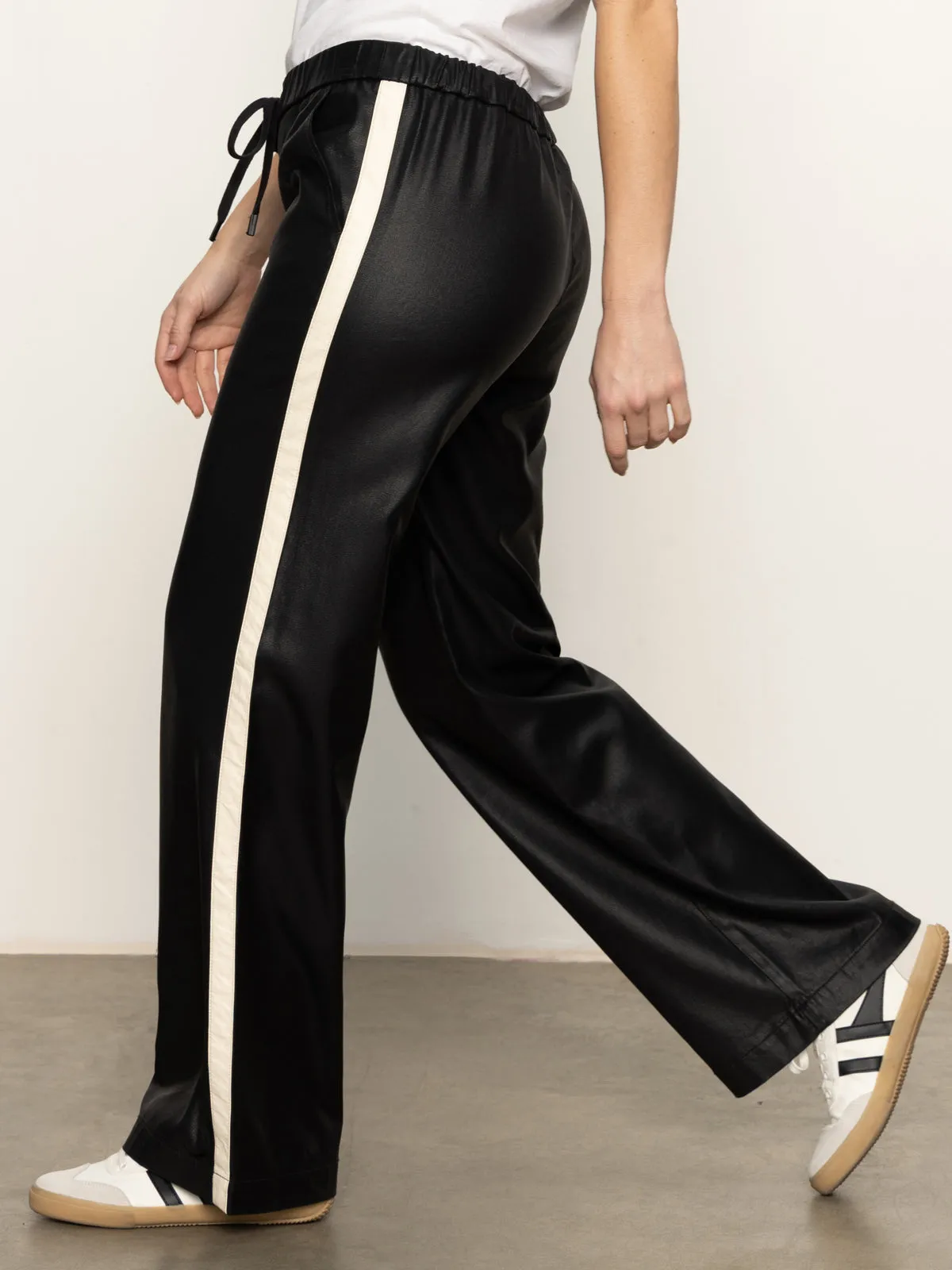 TaglessCollar Coated Twill Track Pant Black