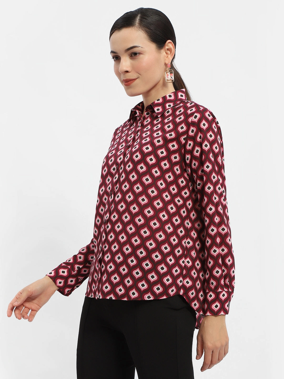 Madame Geometric Print Maroon Regular Shirt Dynamic Design Tailored Cut