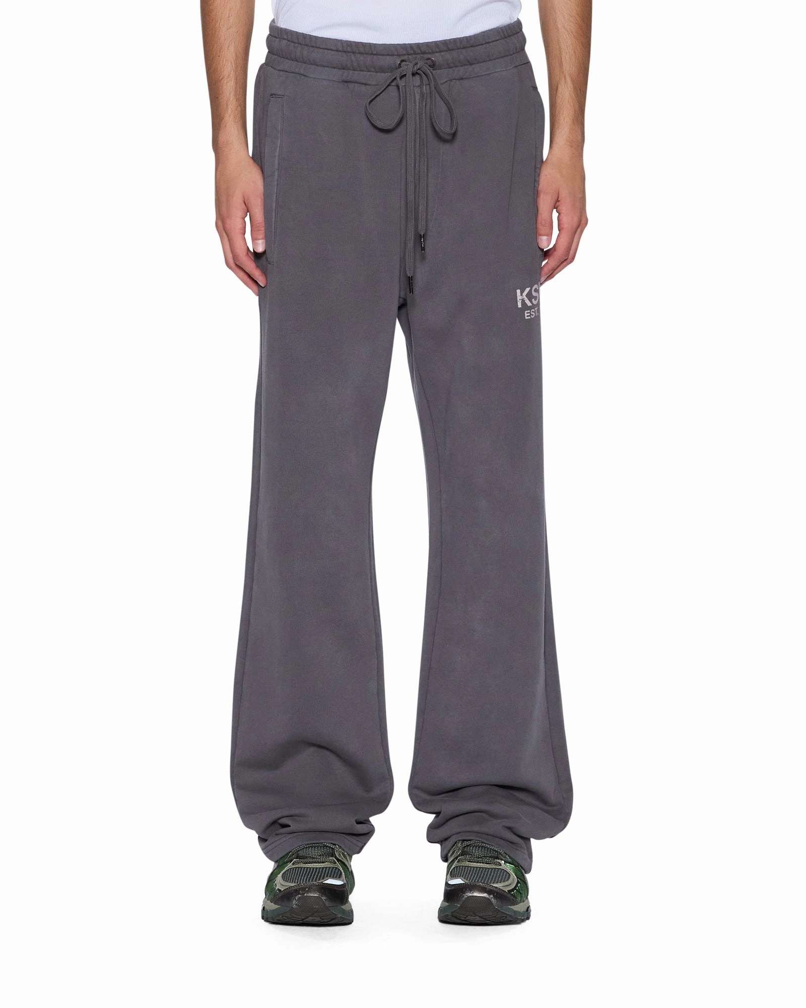 VersatileLayering STATE SYNTHESIS TRAK PANT CHARCOAL FADE