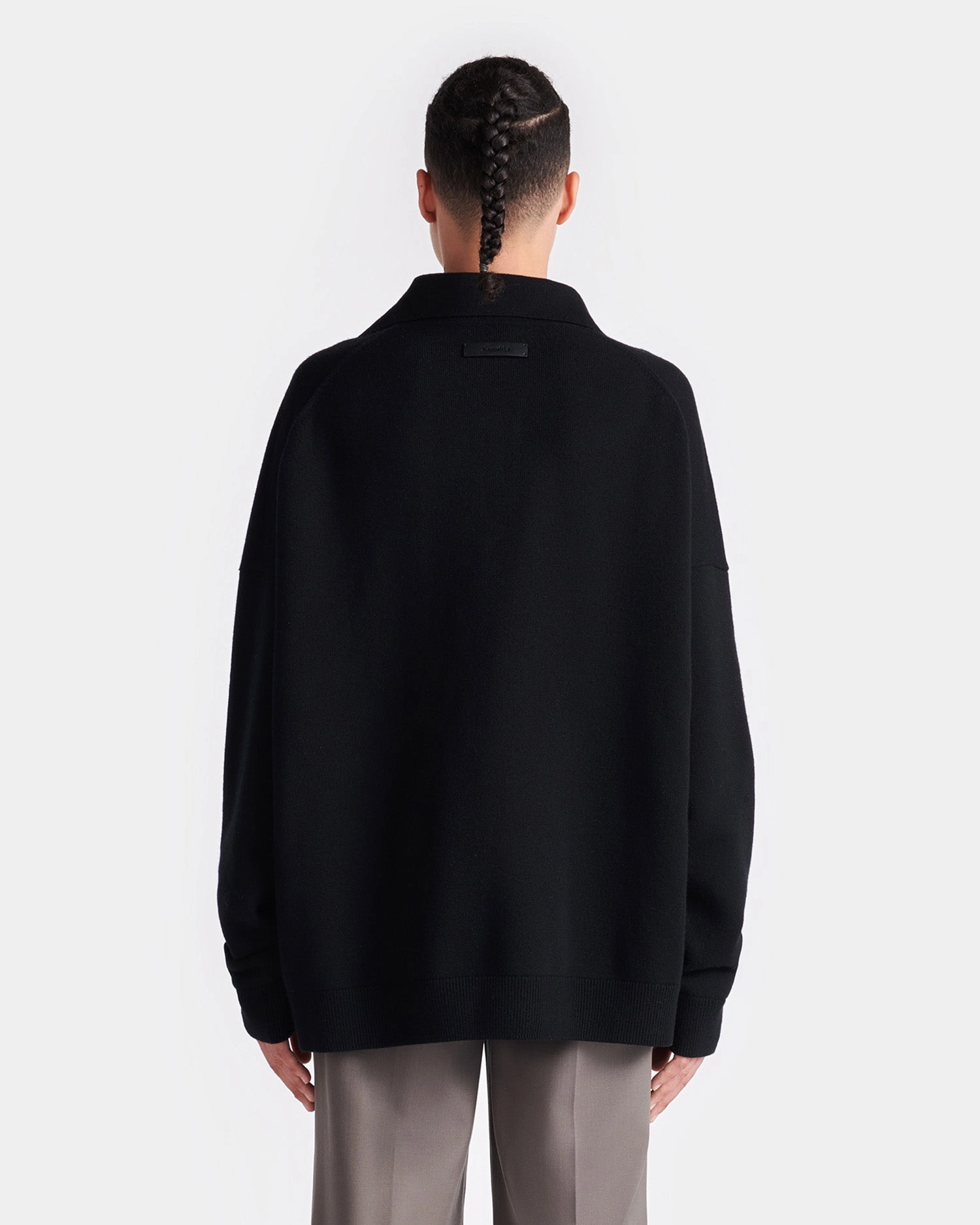Layered Weight Distribution Guide Elieke - Plush Cashmere Polo-Neck Sweater - Black