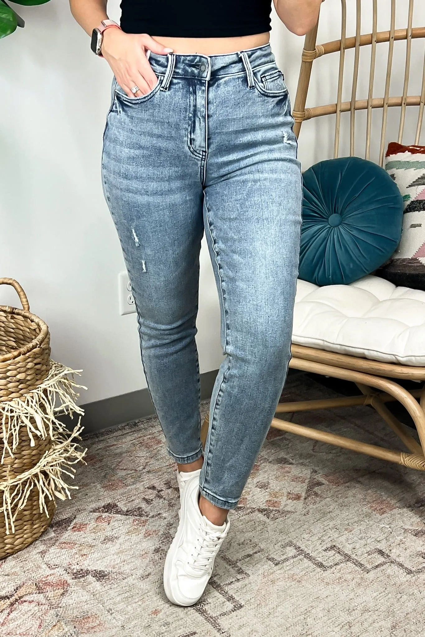 Eveleigh Vintage Mild Destroyed Slim Fit - Judy Blue