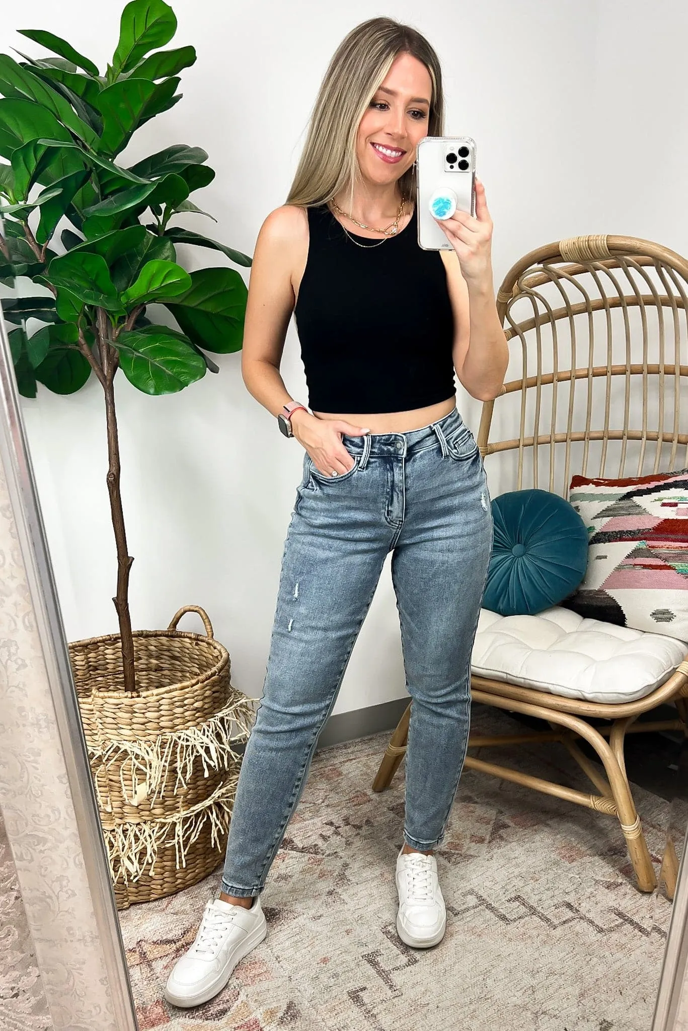 Eveleigh Vintage Mild Destroyed Slim Fit - Judy Blue