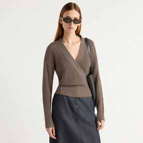 Maren Cropped V-Neck Sweater Layer Ready Fit Ultimate Comfort