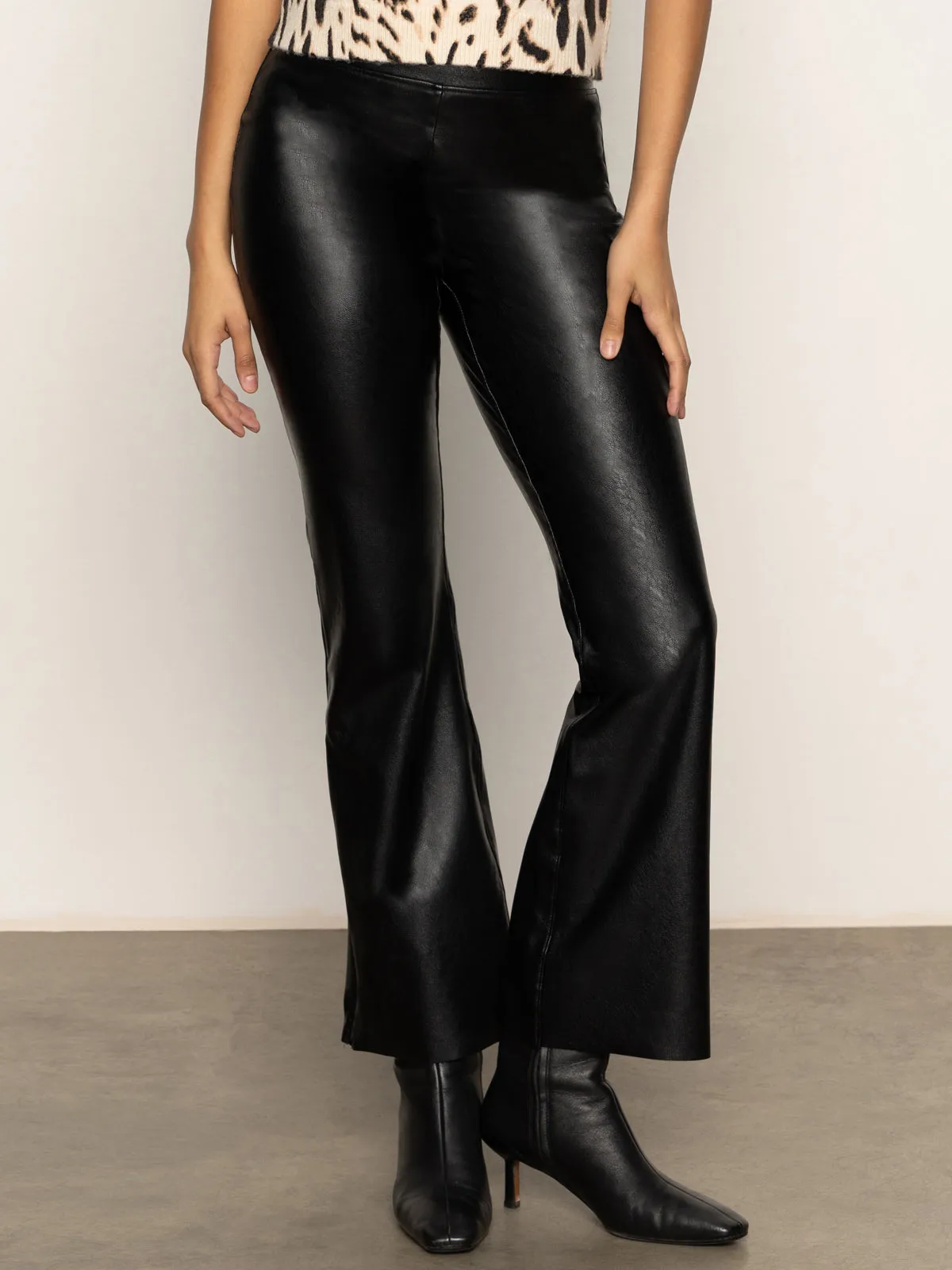 Adaptive Compression Levels Soft Fabric Tango Legging Black
