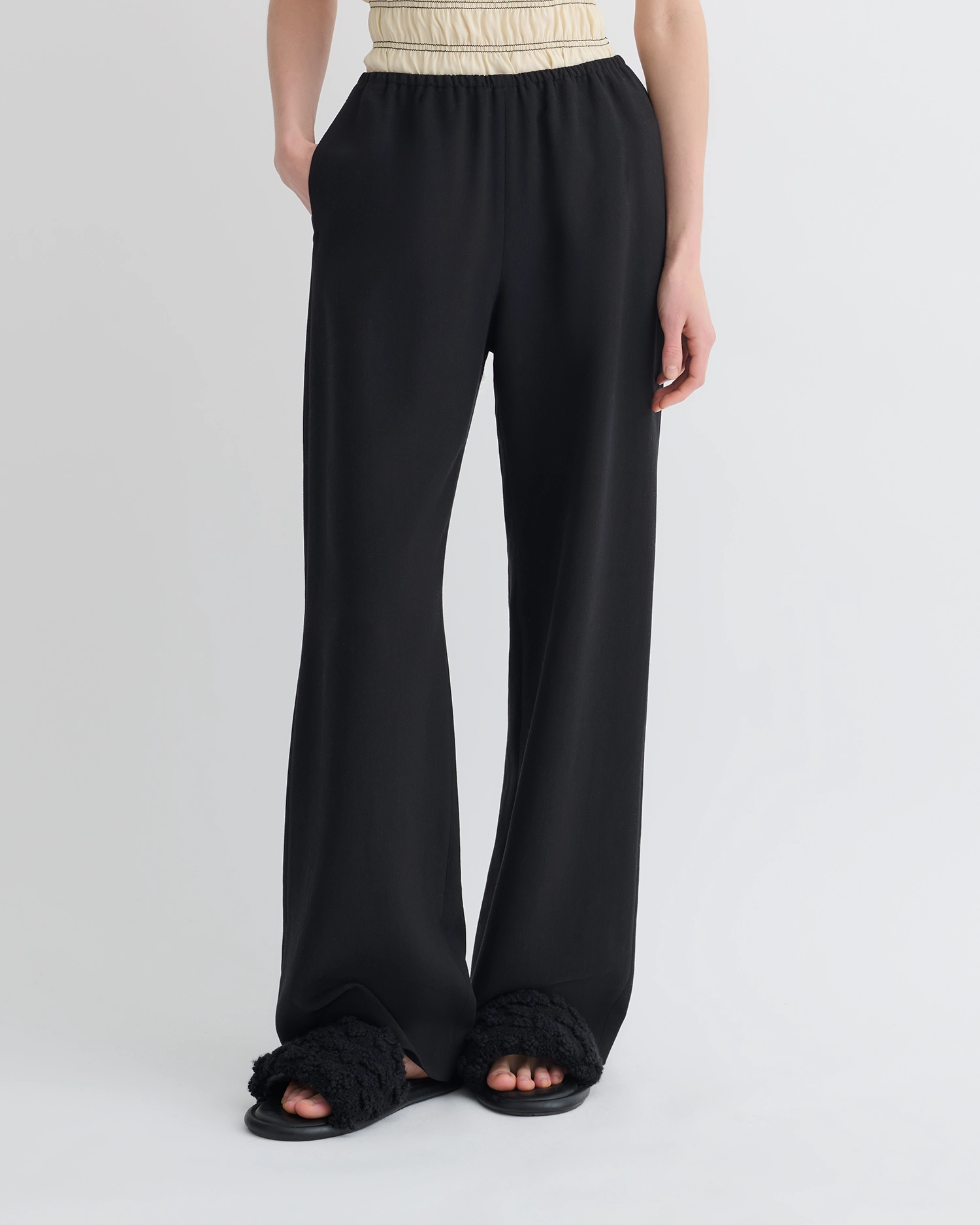 Arvenn - Twill Suiting Pants - Black Comfortable Cut Soft Texture