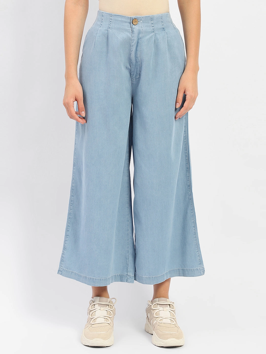 Madame Wide Leg Cropped Light Blue Denim Essential Layer