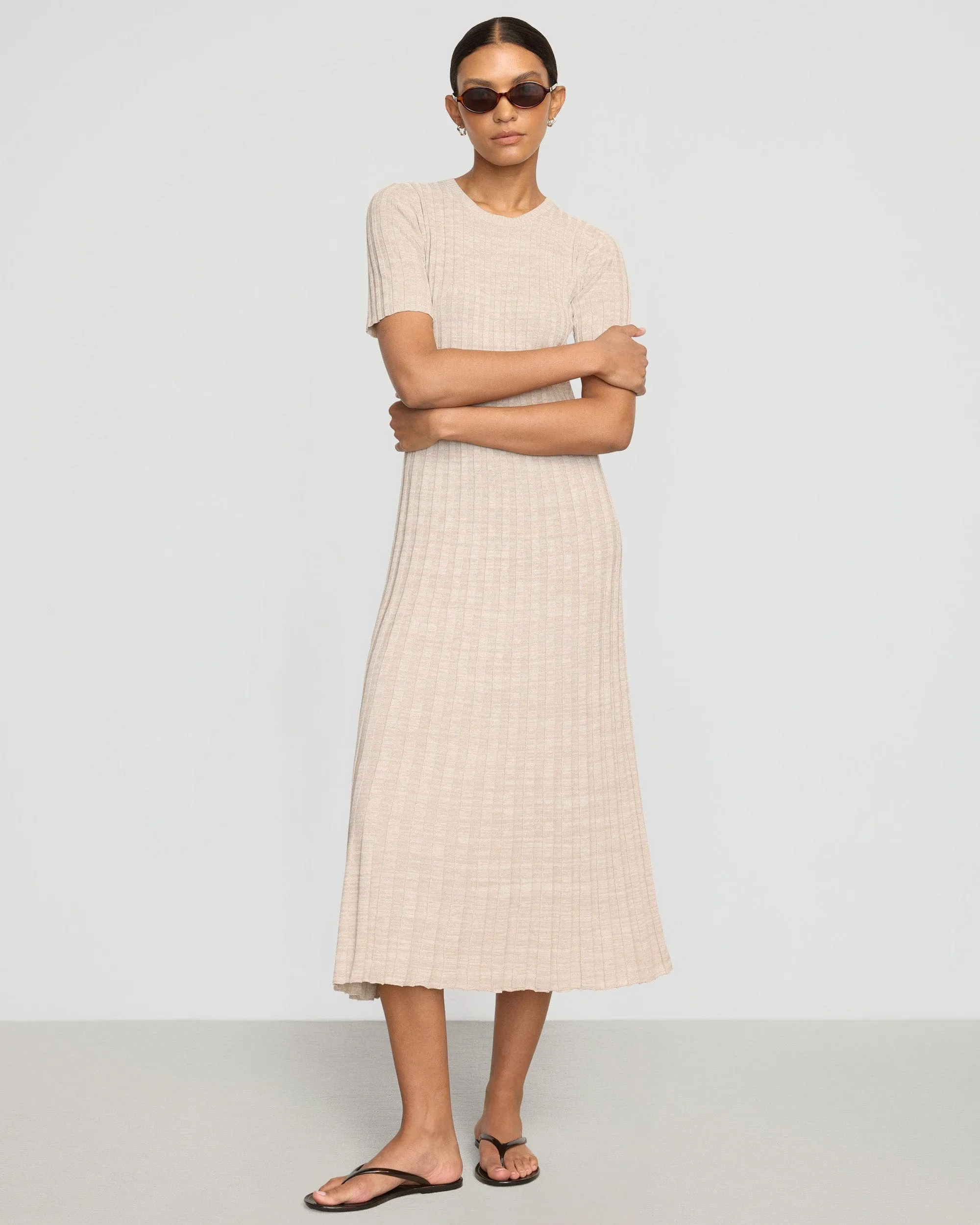 Fena Wide-Ribbed Sweater Dress Sweet Mood Photo Bright