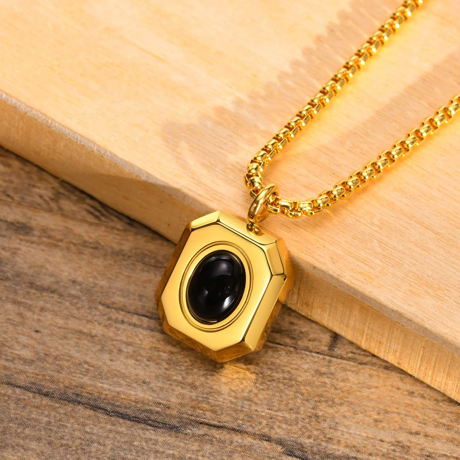 Figaro Necklace