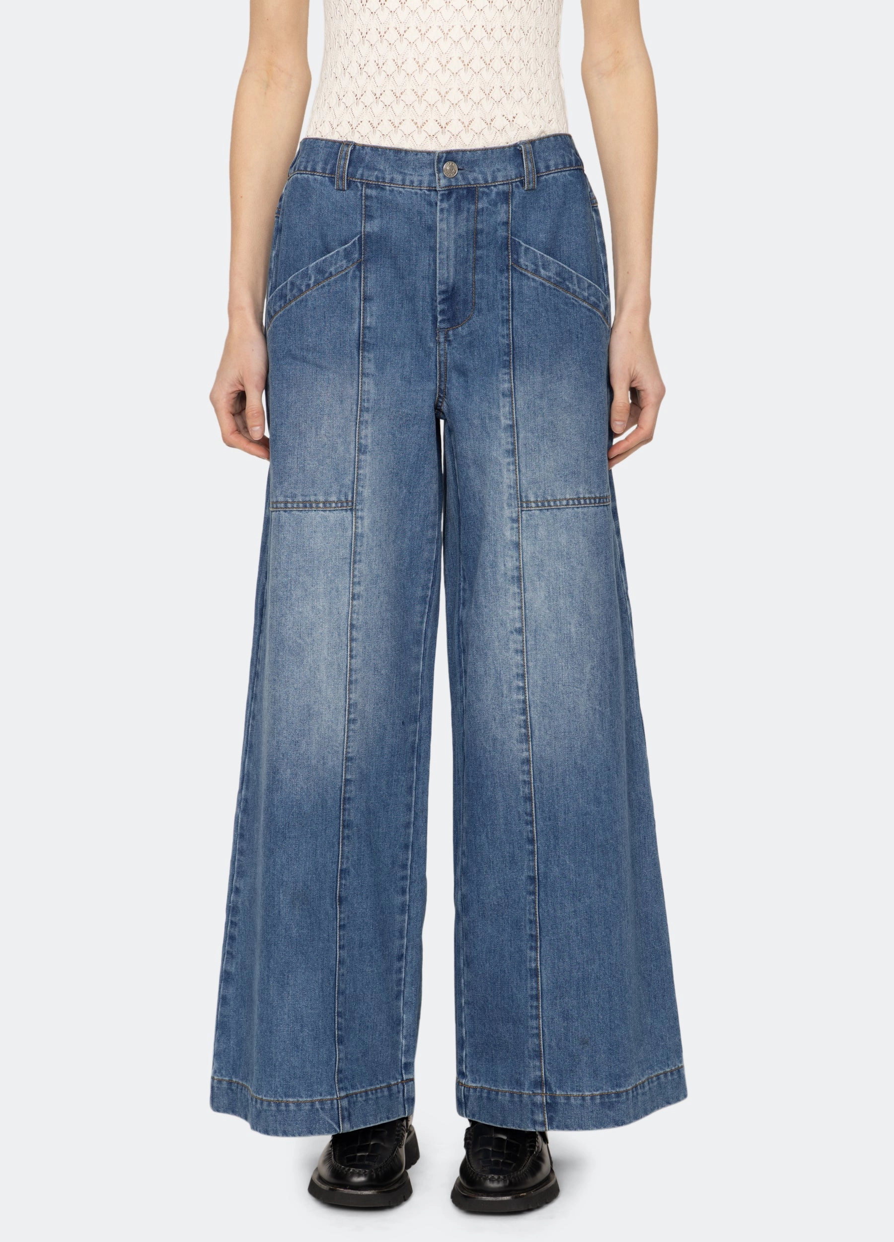 Flowy legs Quick Access Zippers Velma Jeans