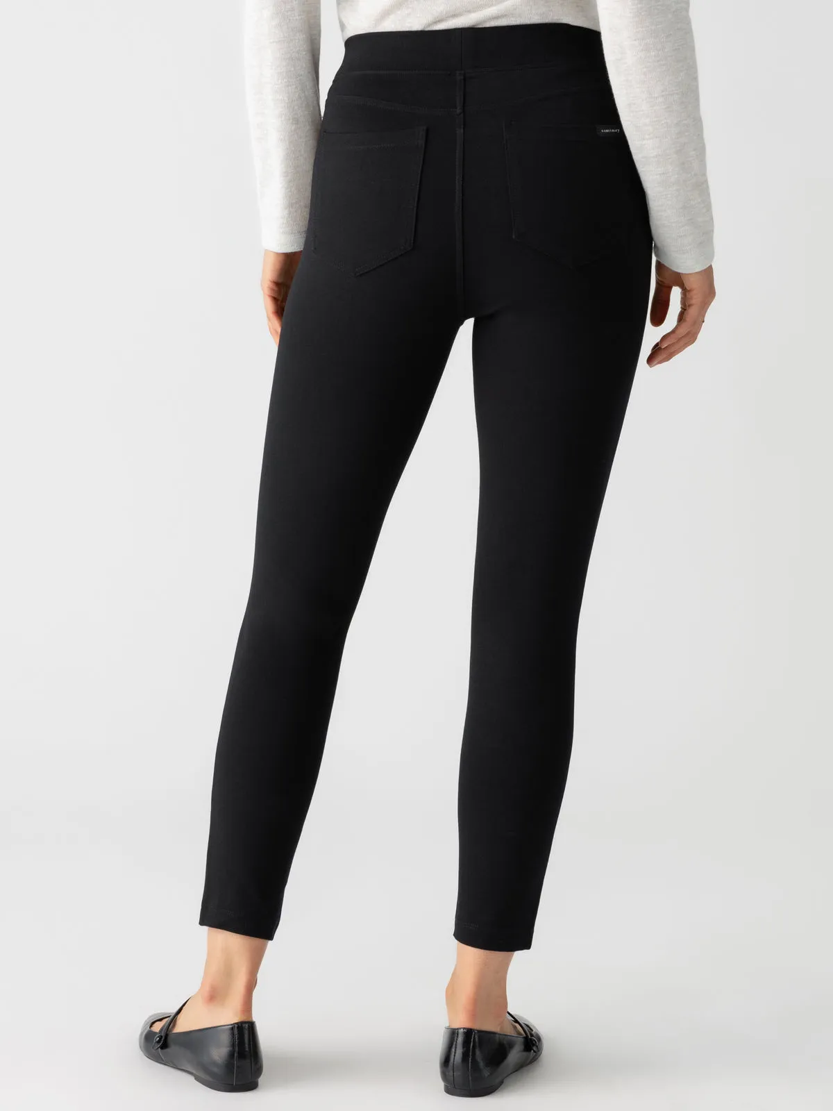 Runway Semi High Rise Legging Black High Waist Comfort Seeker