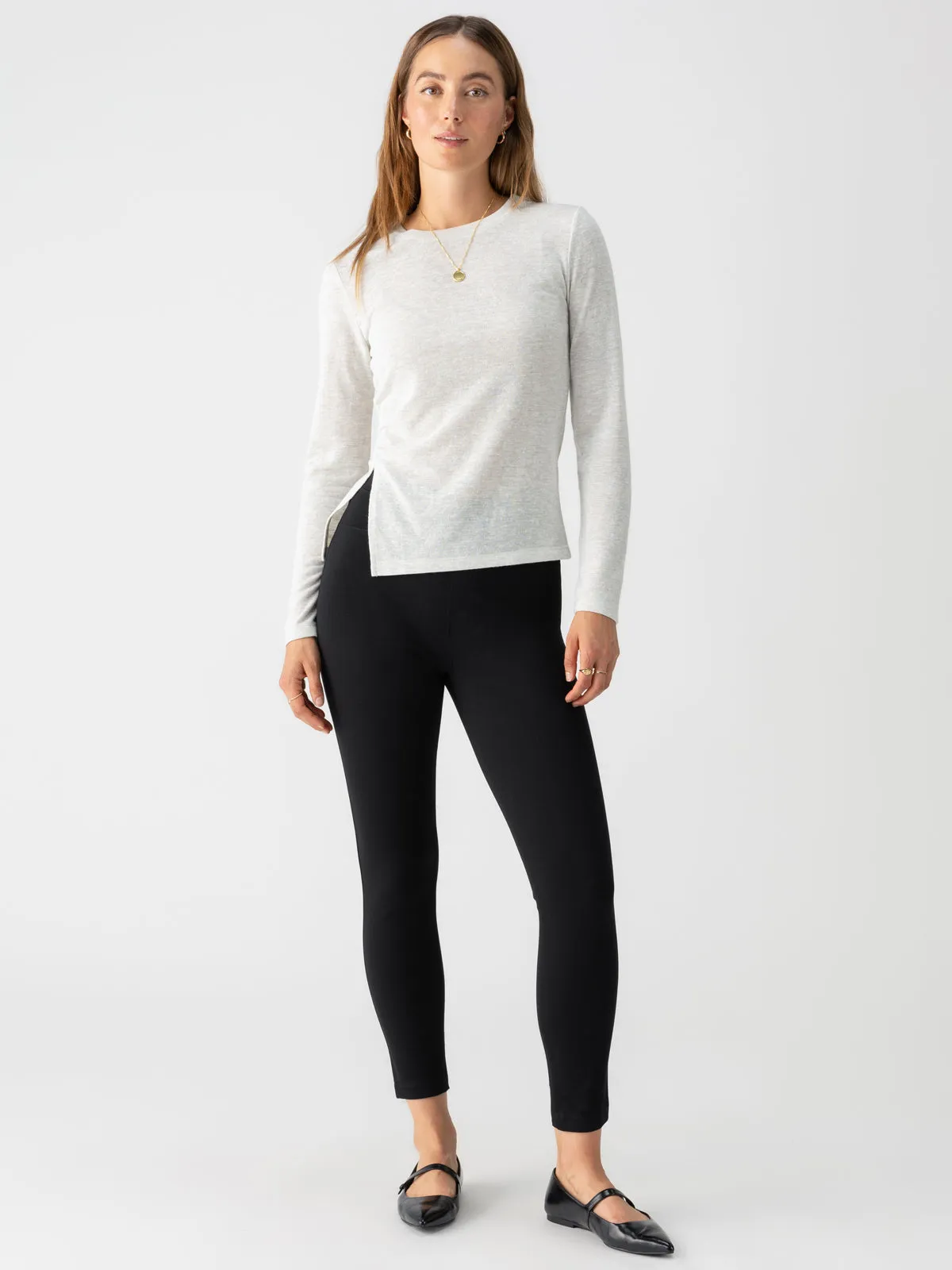 Runway Semi High Rise Legging Black Chafe Resistant Edging