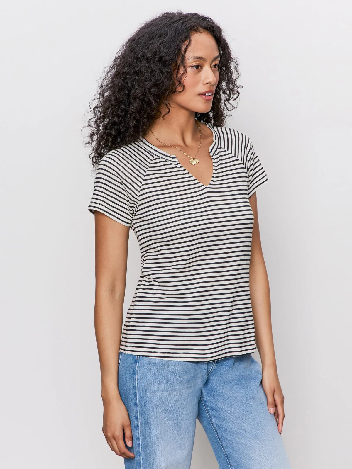 Notch Neck Tee Light Oat/Black Stripe Stretchable Fabric Essential Look