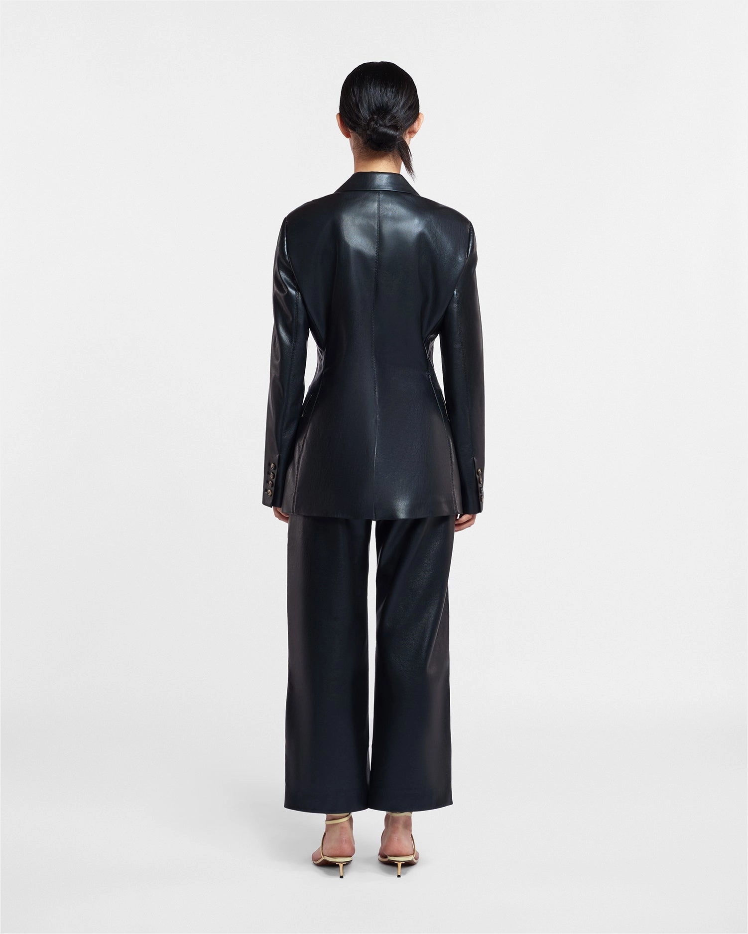 Hathi - Okobor? Alt-Leather Blazer - Black video shoot