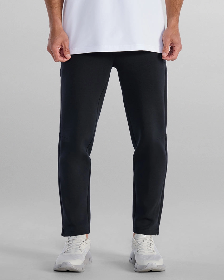 Tagless Comfort Collar Roamknit Track Pant