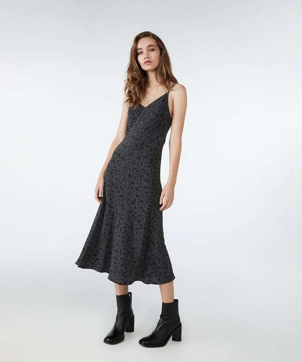 Boxy-Style ARKANUM DRESS