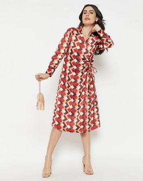 Madame Geometric Print Side Ruched Rosewood Midi Dress Flattering Shape Wear