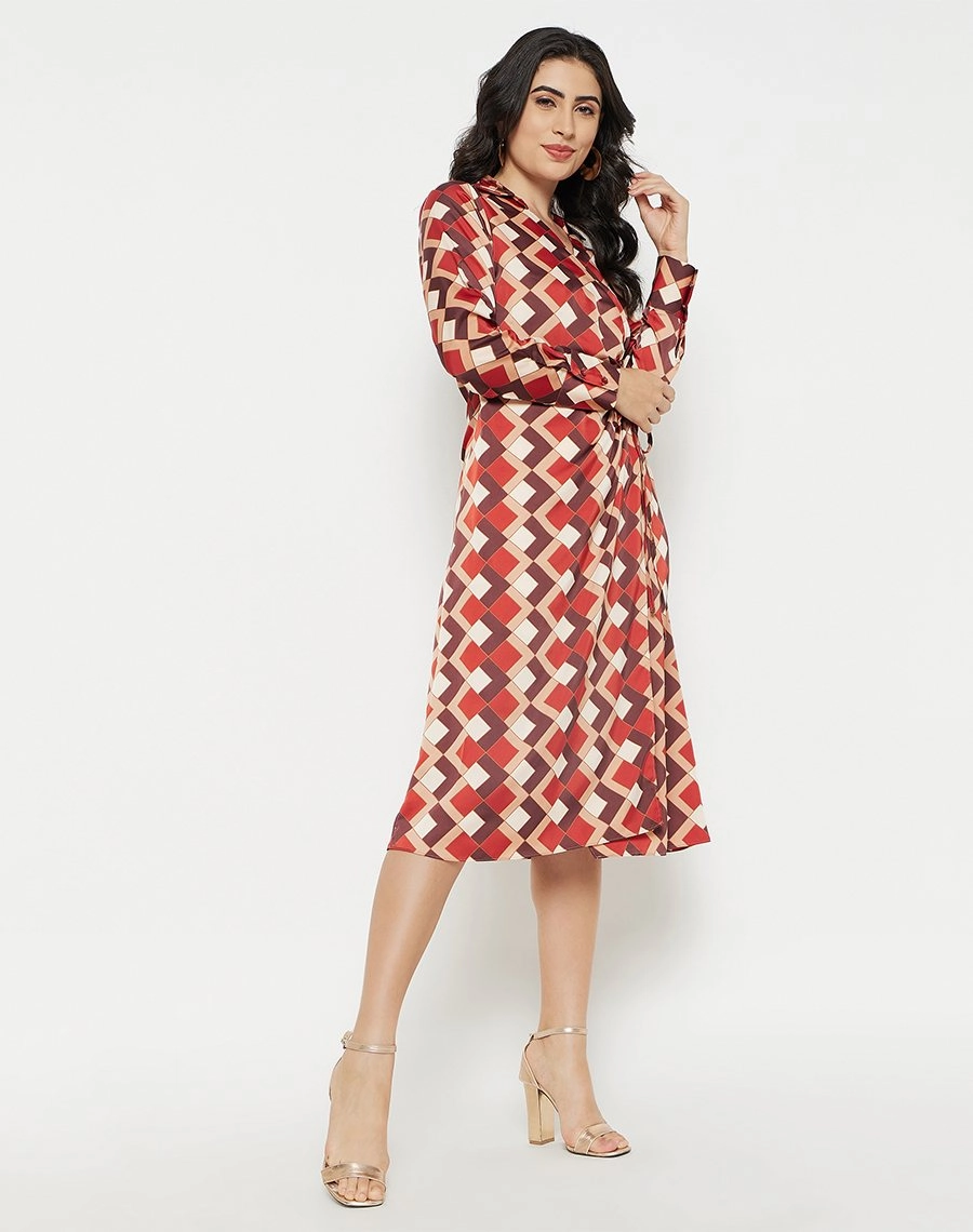 Fashion Essential High low hem Madame Geometric Print Side Ruched Rosewood Midi Dress