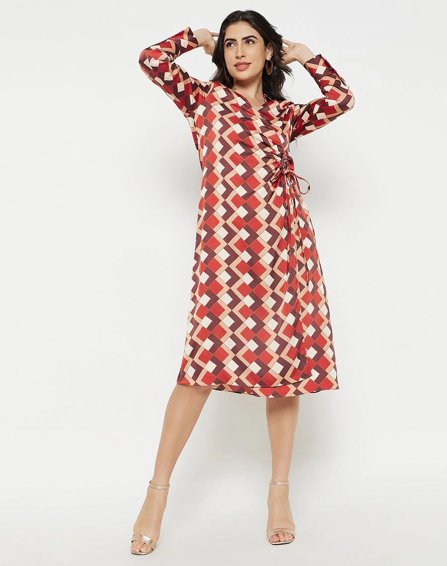 Chic and Cozy Madame Geometric Print Side Ruched Rosewood Midi Dress