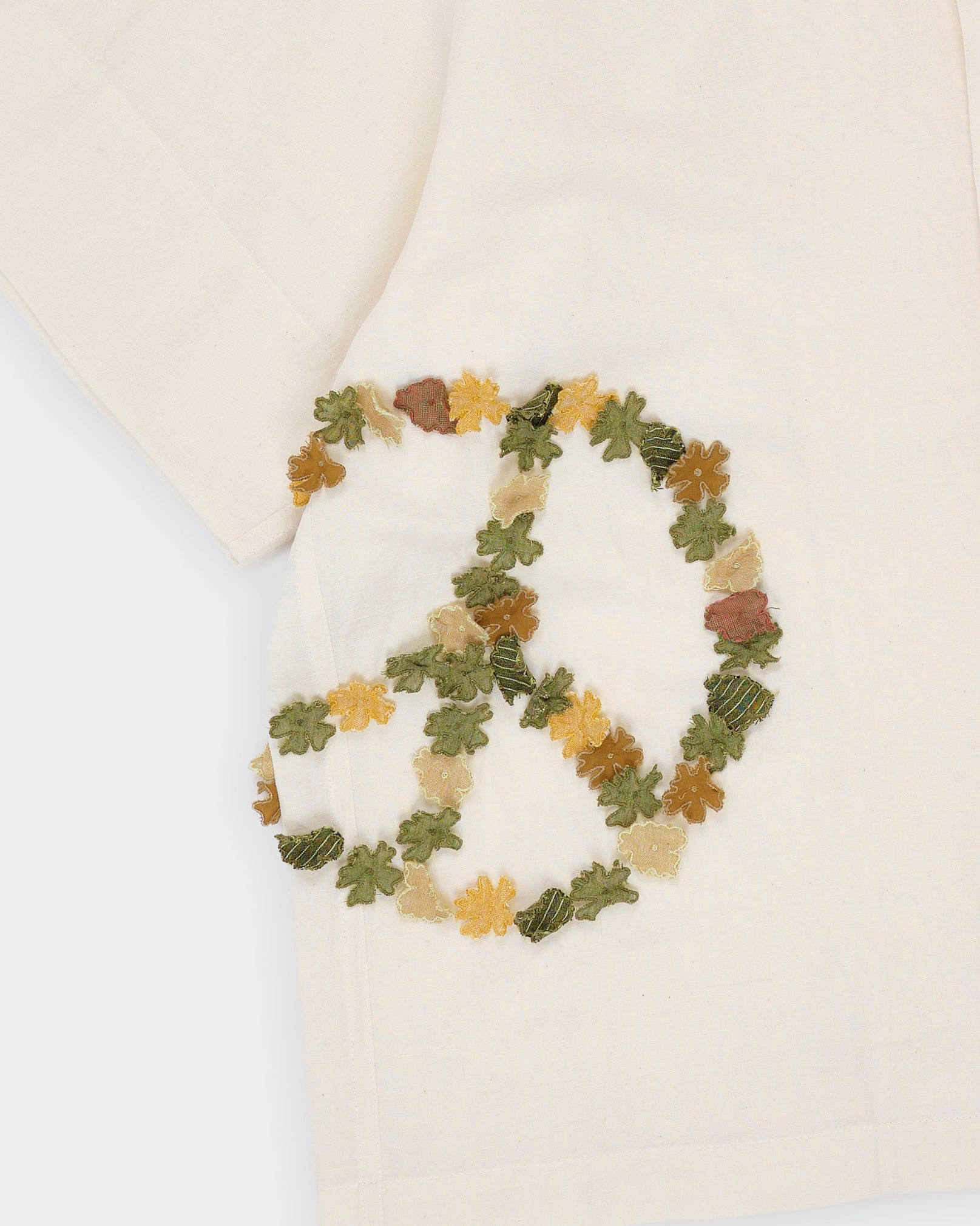 No Bulk Layering System Layered Hemline Greetings Shirt SS - Ecru Peace