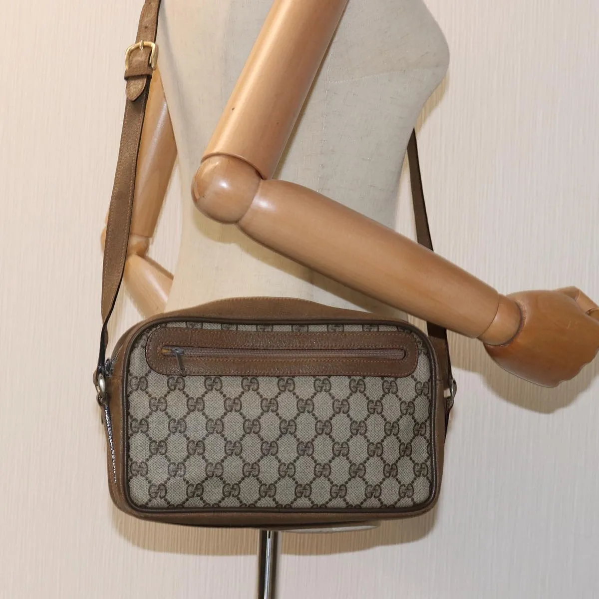 GUCCI GG Supreme Shoulder Bag PVC Beige 001 067 1282 fm3412