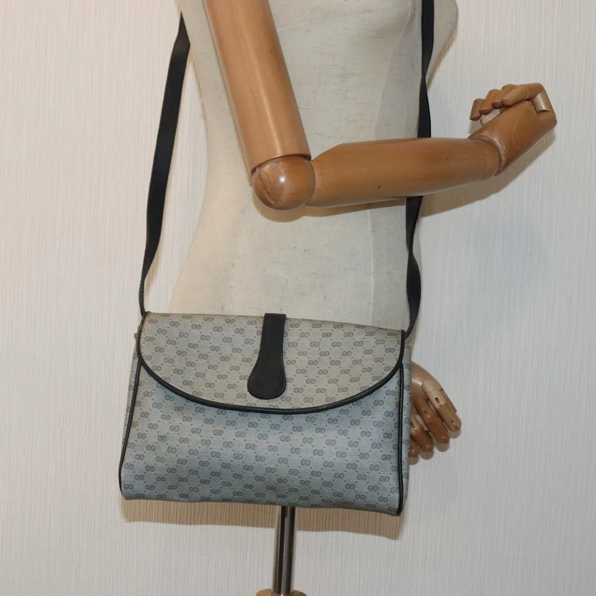 GUCCI Micro GG Supreme Shoulder Bag PVC Navy Gold 88596