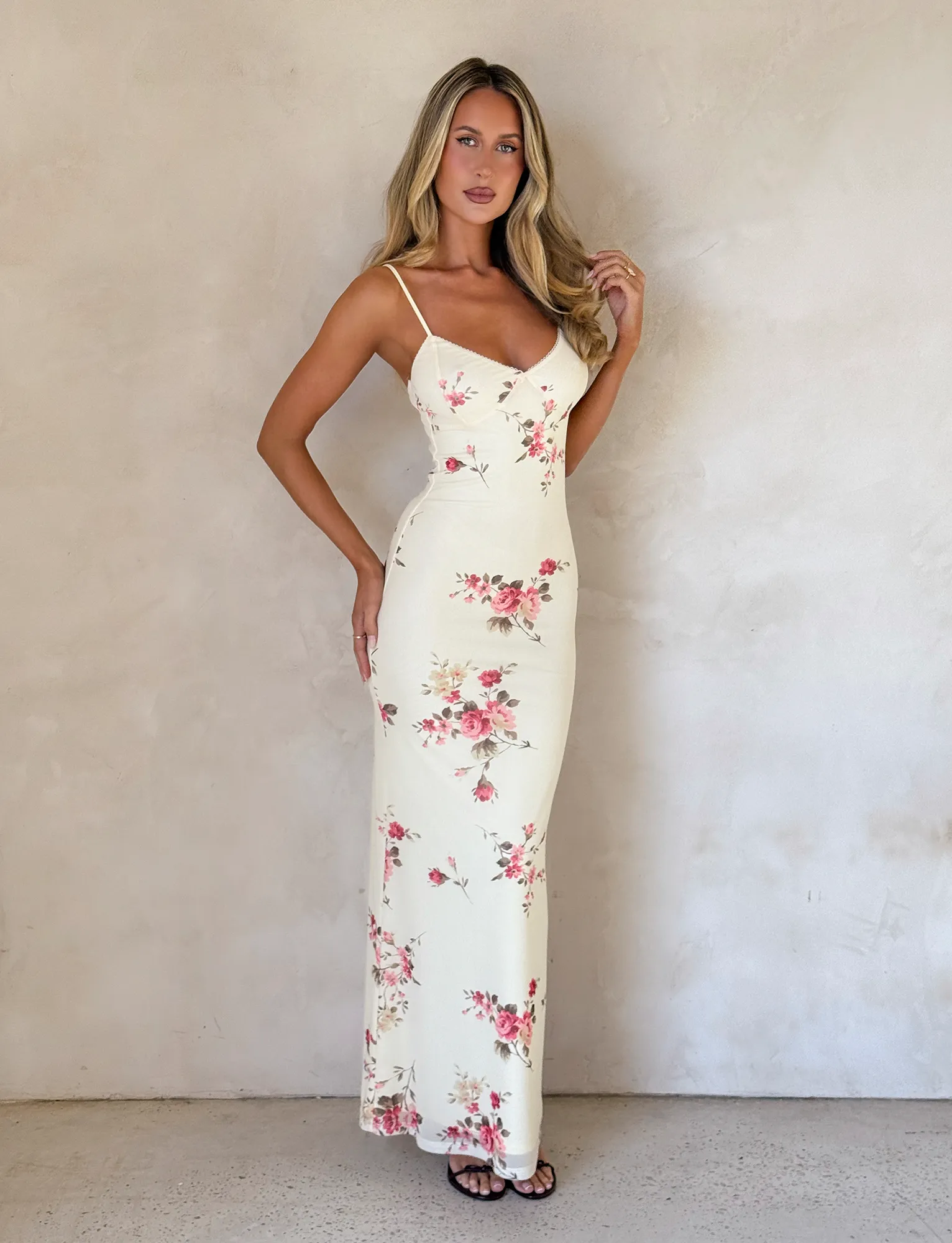 JULIANNA DRESS - YELLOW : MACRO FLORAL : POP FLORAL Travel-Style Classic Edge